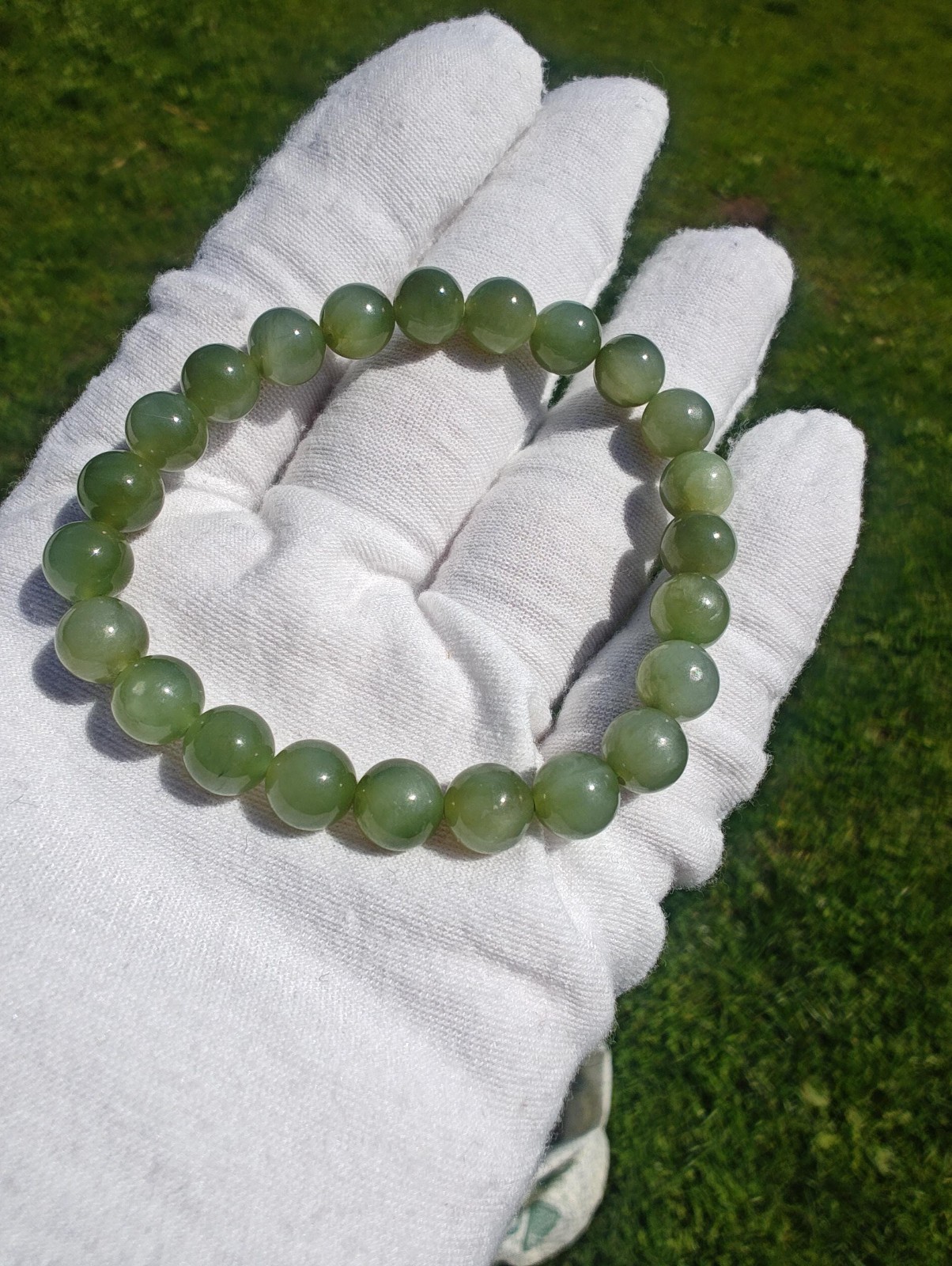 Siberian Nephrite Jade Beaded Bracelet 8mm Siberian Nephrite Jade Beaded Bracelet 8mm