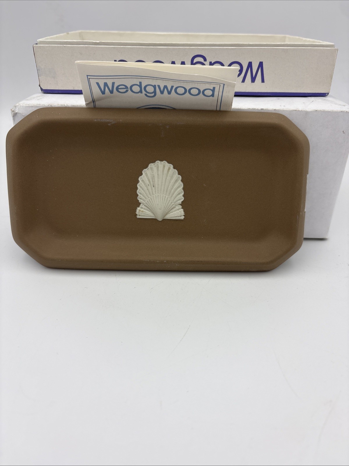 Wedgwood Taupe Brown Jasperware Scallop Sea Shell Rectangular Tray Dish Boxed