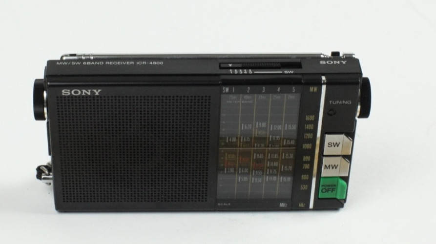 VINTAGE SONY  ICR-4800 TRANSISTOR RADIO BLACK 5 BAND SW, DOES NOT PLAY