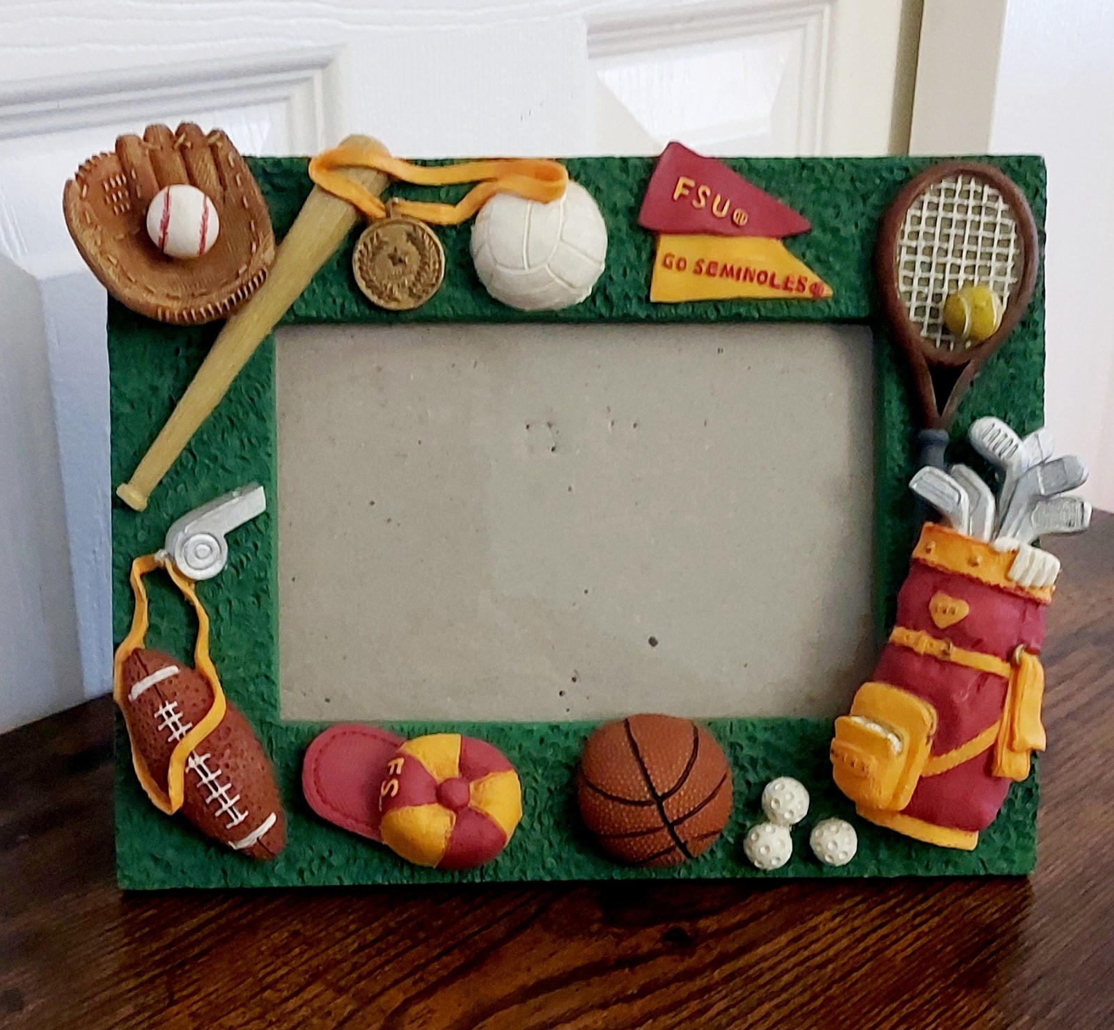 VINTAGE 3-D SPORTS RELATED CERAMIC PICTURE FRAME (FOR 4\