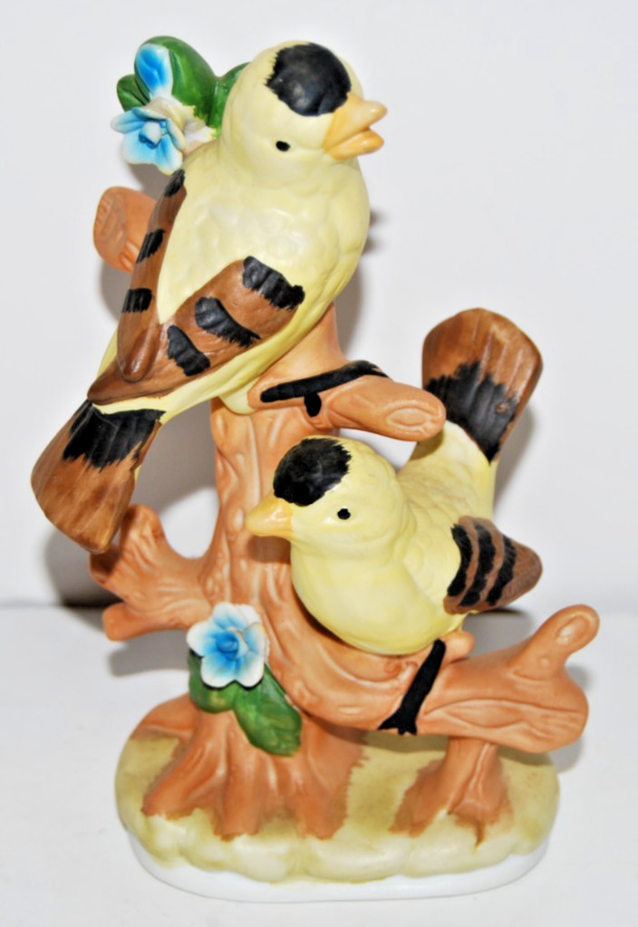 Vintage Artmark Porcelain American Goldfinches Figurine Yellow Birds 7\