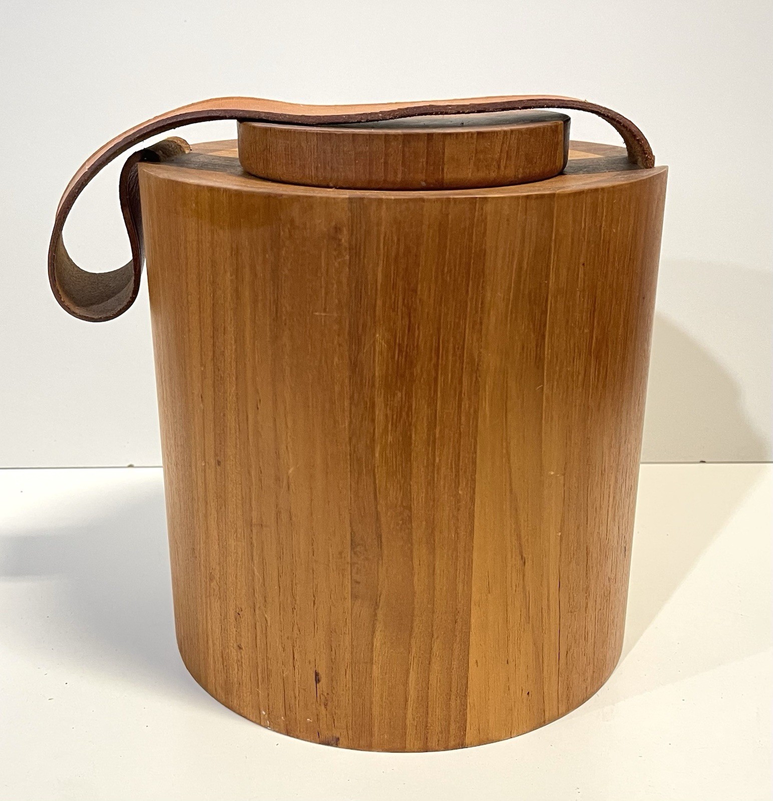 MCM VINTAGE Jens Quistgaard Nissen Denmark Staved TEAK WOOD LEATHER ICE BUCKET