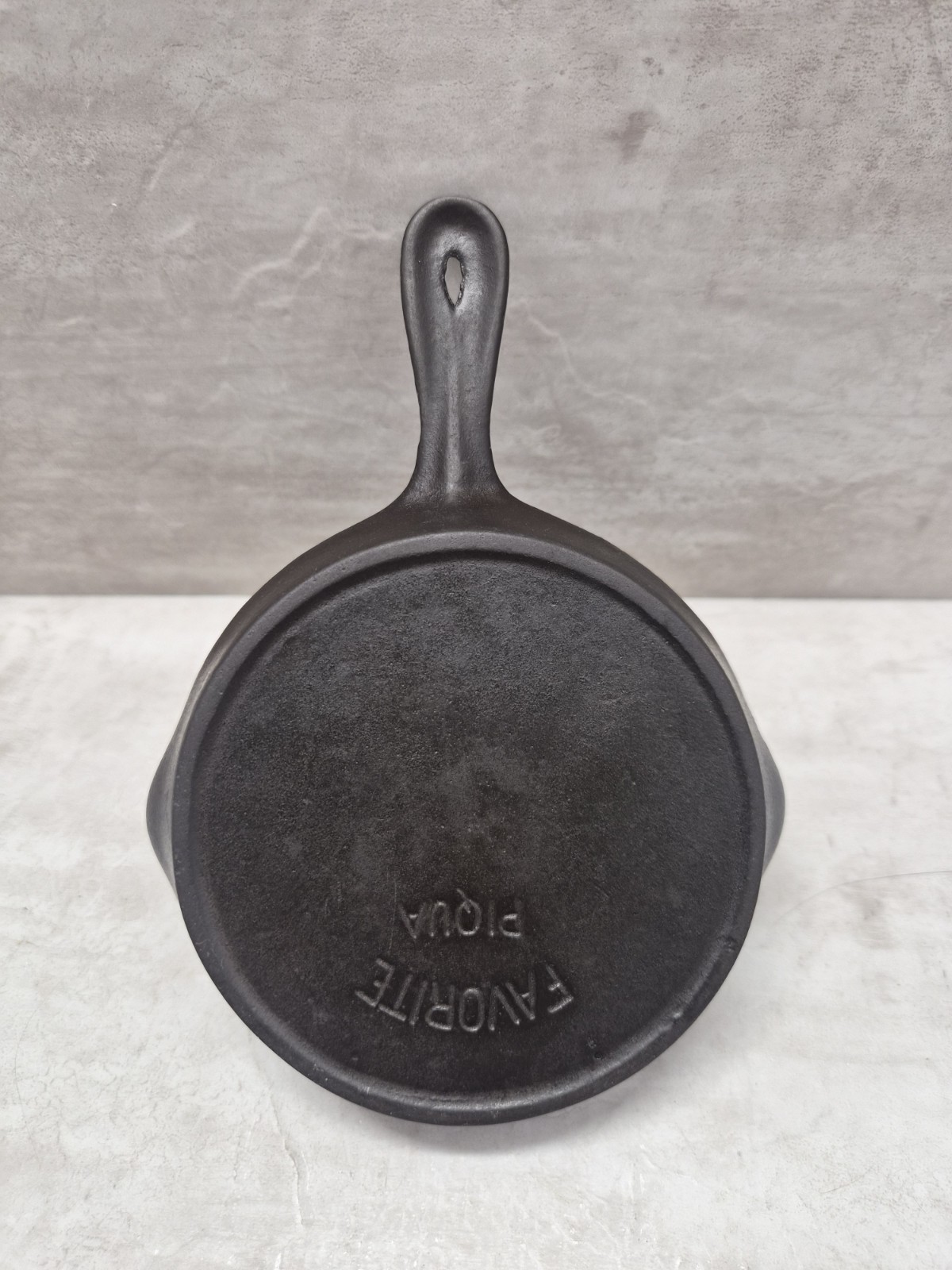 Vintage FAVORITE PIQUA Cast Iron Toy Skillet - Block Logo Heat Ring Restored