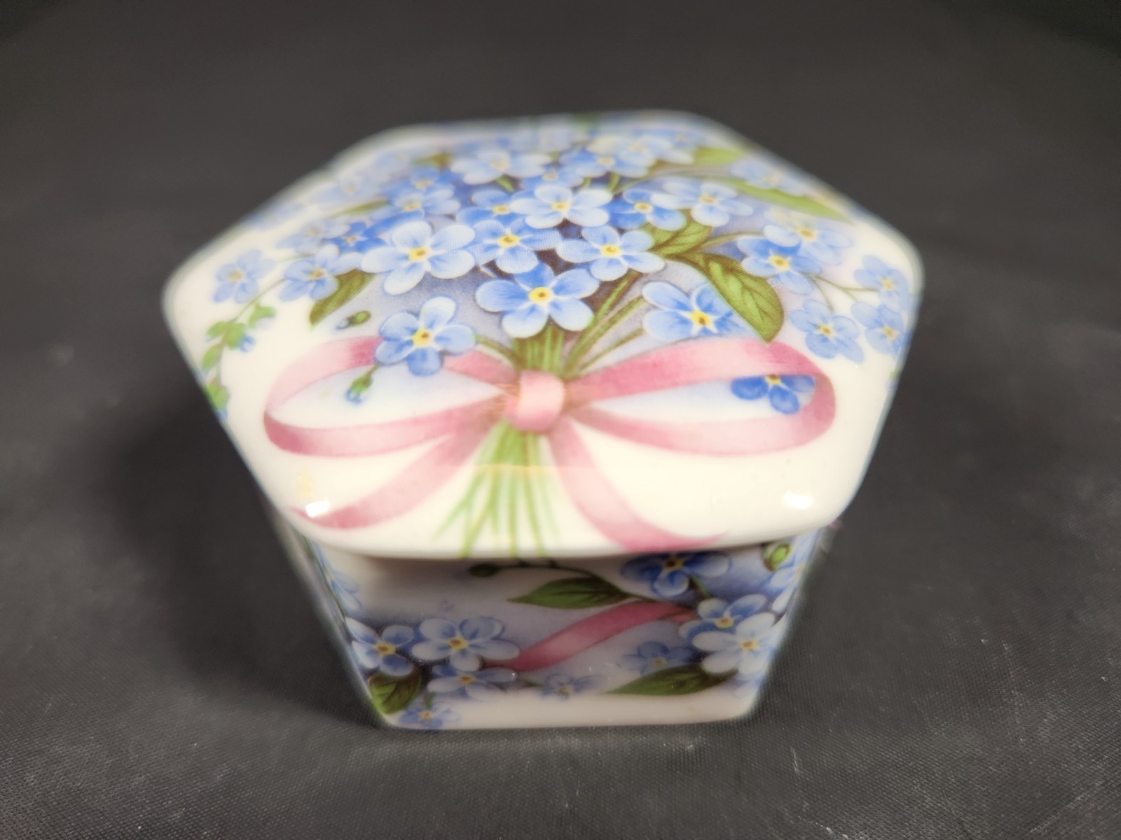 Vintage Crownford Giftware England bone china trinket box forget me not flower
