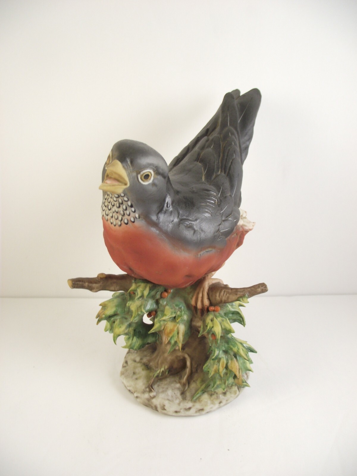 Italian Porcelain Robin Bird Figurine Triade Luigi Benacchio VGC Signed Italy