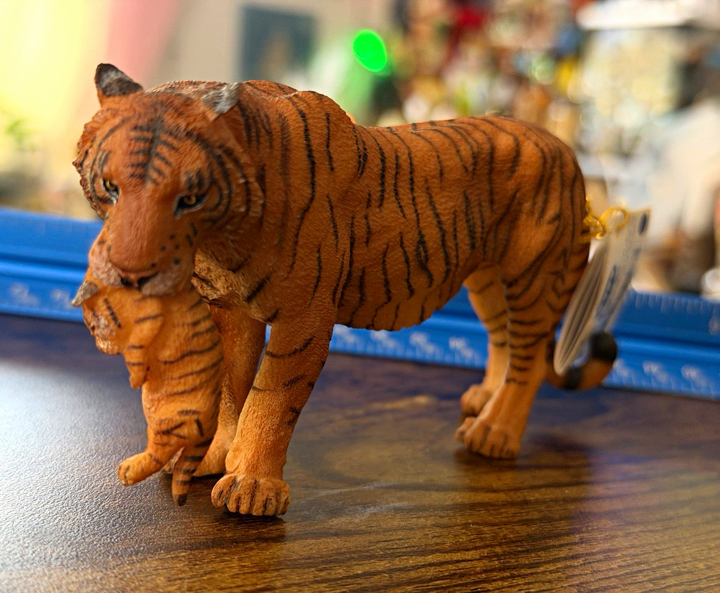 PAPO Tigress Carrying Cub Plastic Figurine Collectible Realistic
