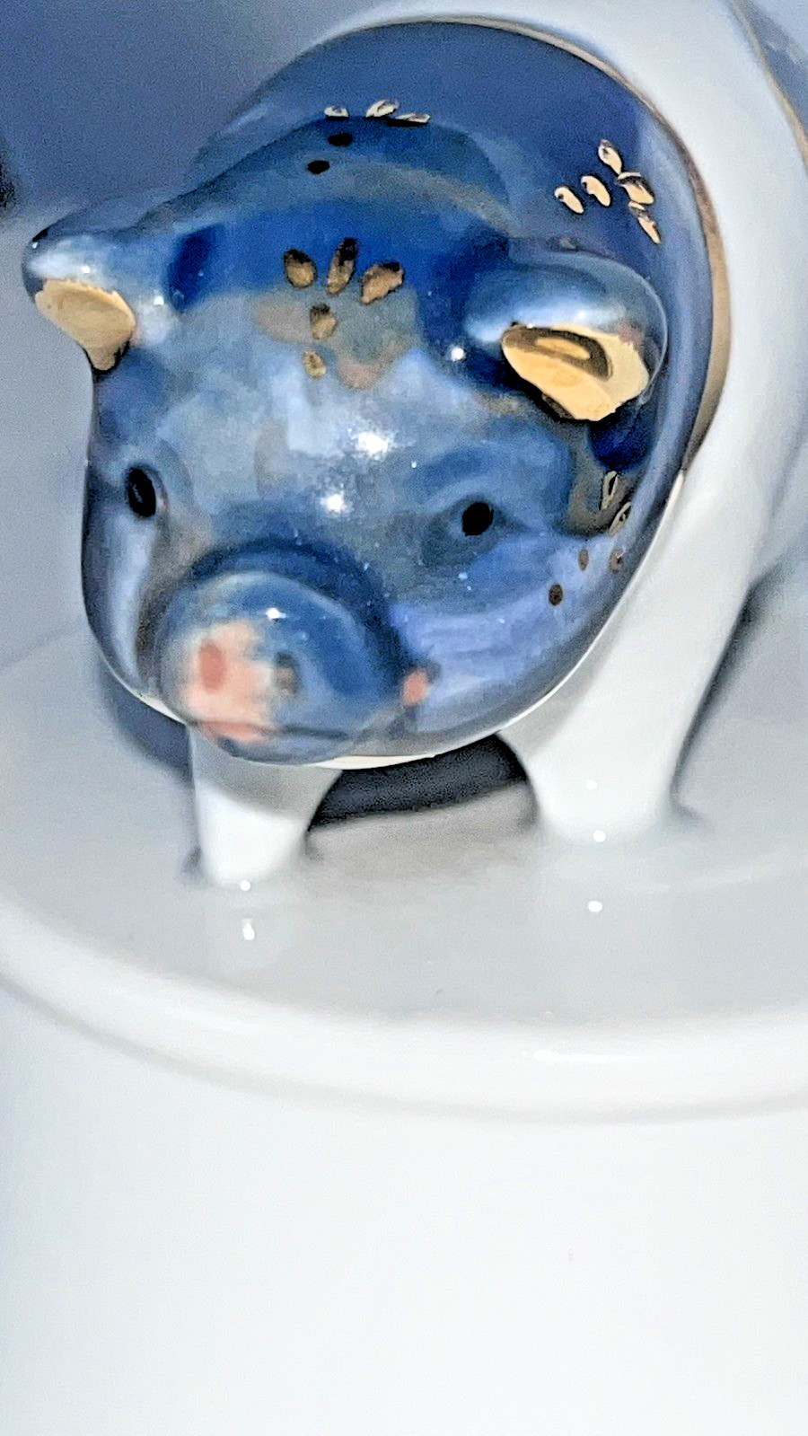 Vintage 1970-1980's Otagiri Japan Porcelain Pig Music Box Blue/White Gold Trim