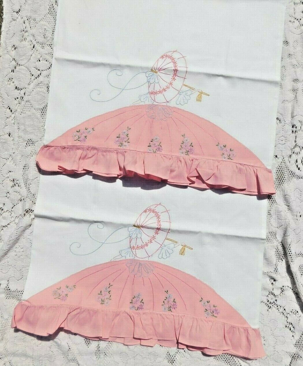 VERY FANCY VINTAGE HAND MADE EMBROIDRED AND APPLIQUE PILLOW CASE SET OF TWO