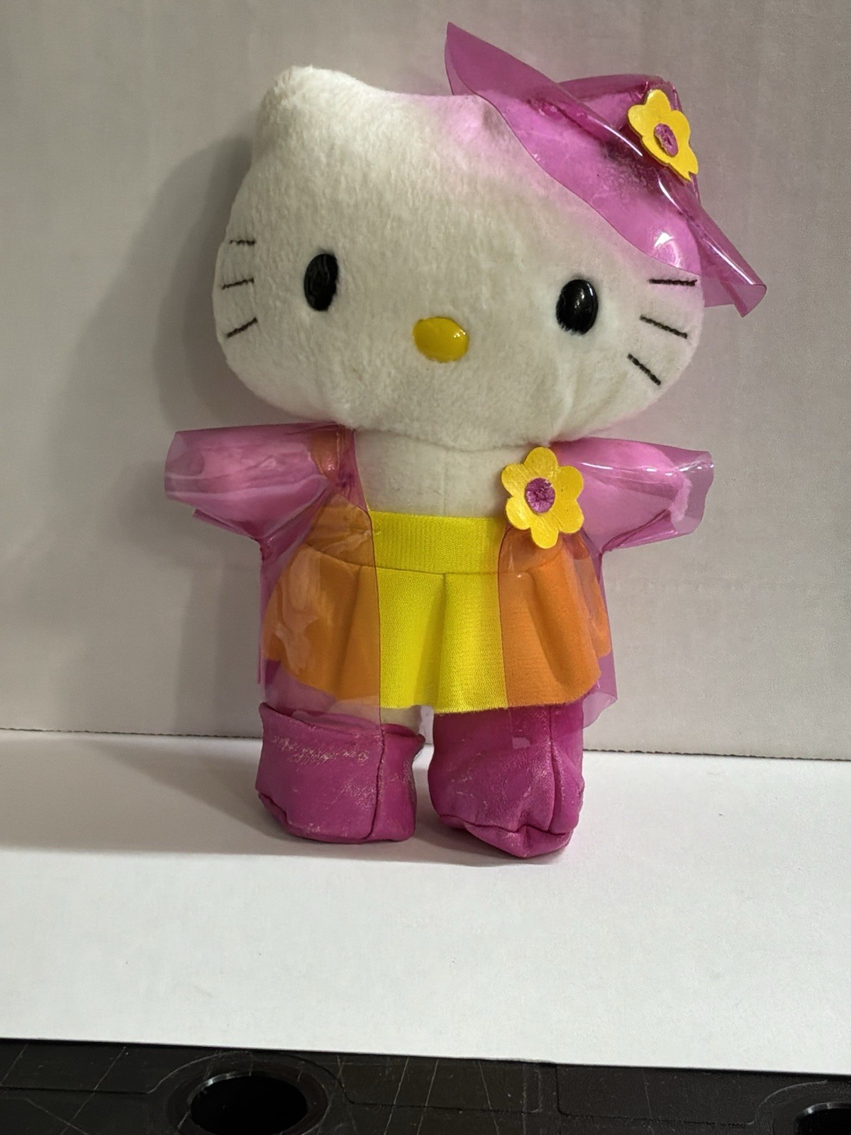VINTAGE 2003 Nakajima Hello Kitty Raincoat Plush 100% COMPLETE Outfit Pink Vinyl