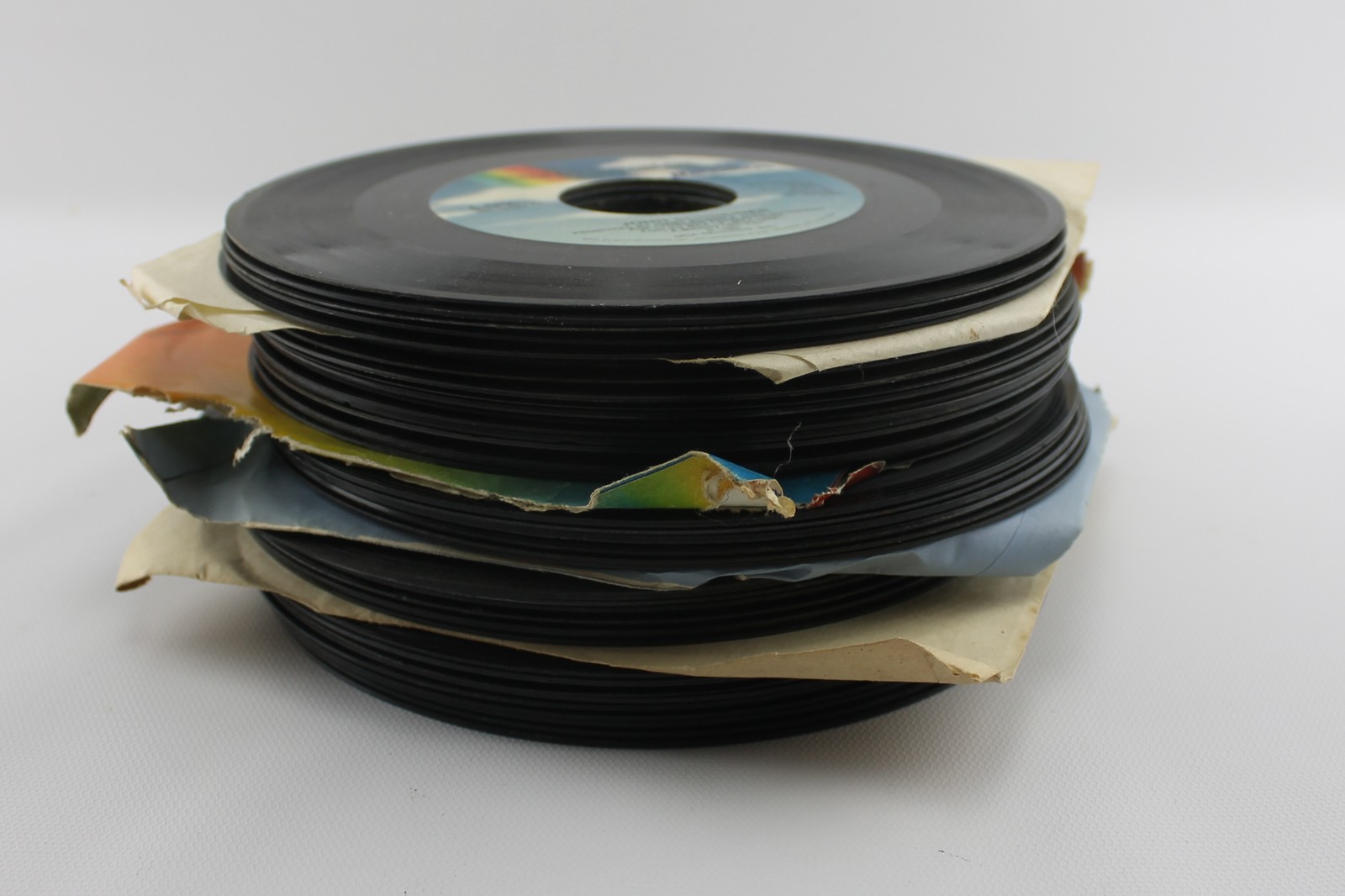 Vintage Assorted 45\'S Aprox 40 Assorted 45\'s