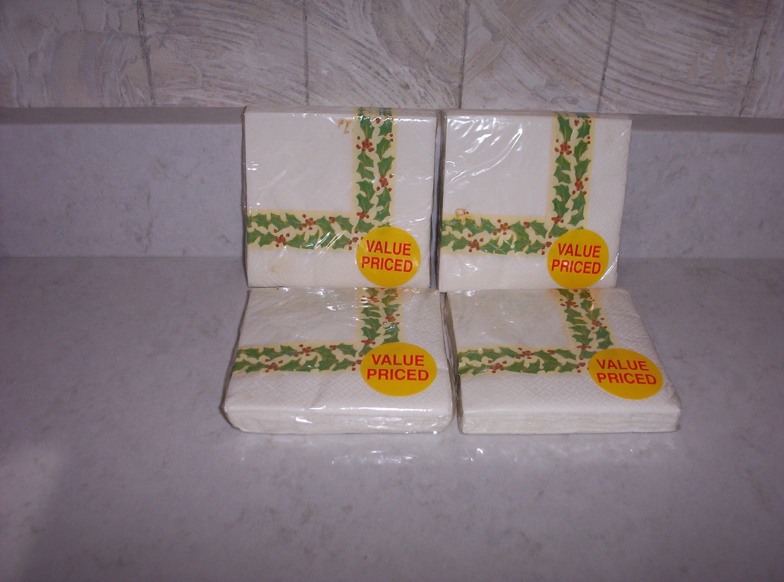 4 pkgs American Greetings Christmas Holiday Hollyberry Napkins 20 count ea pkg