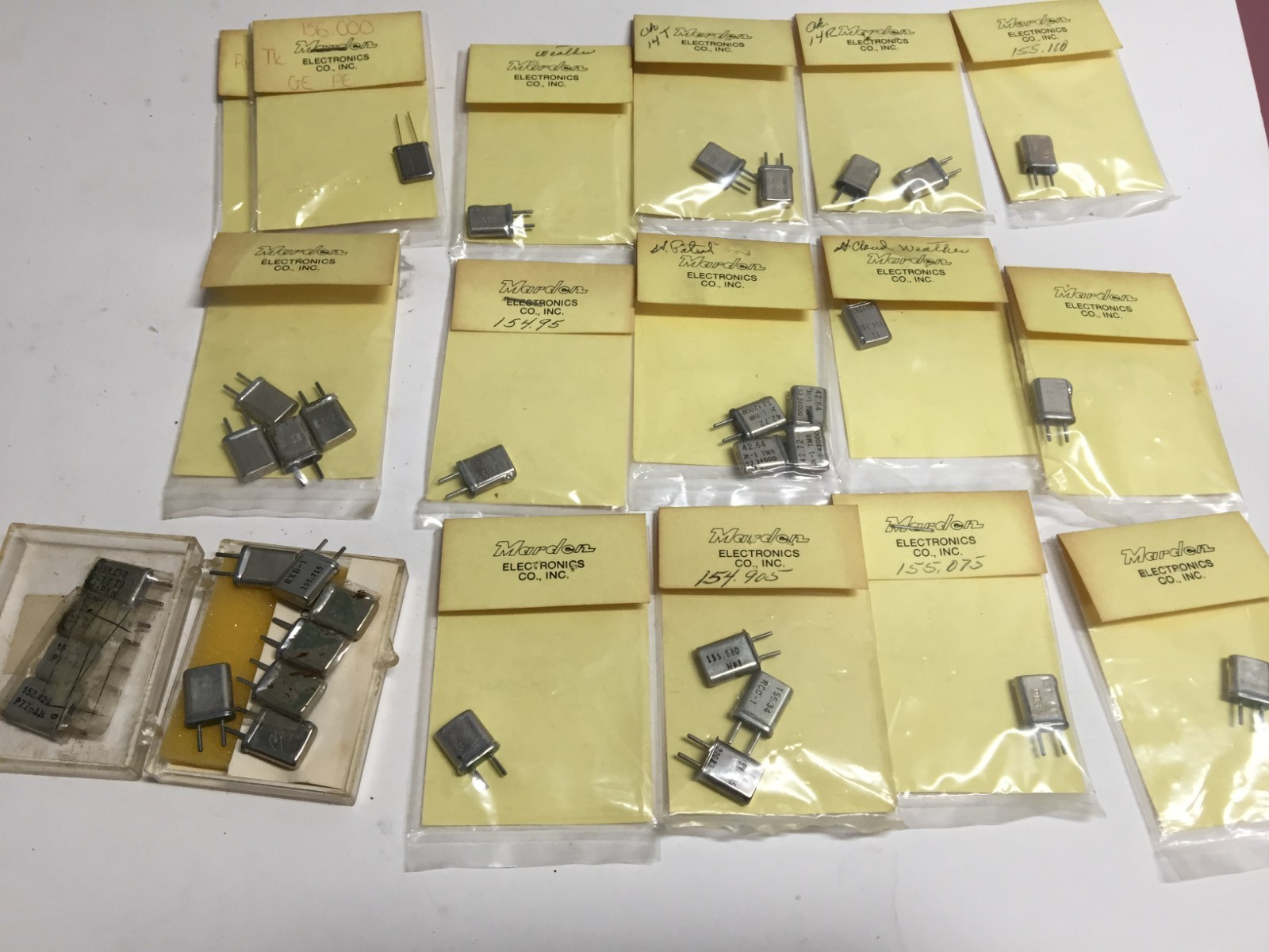 Vintage CB Ham Radio Crystal Lot Mixed Channels 37 In Total (MIX NEW & USED) Vintage CB Ham Radio Crystal Lot Mixed Channels 37 In Total (MIX NEW & USED)