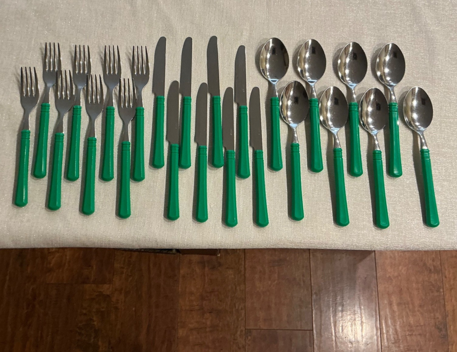 24PCS VTG INOX MADE IN FRANCE FLATWARE GREEN HANDLES HANDLE forks spoons knives