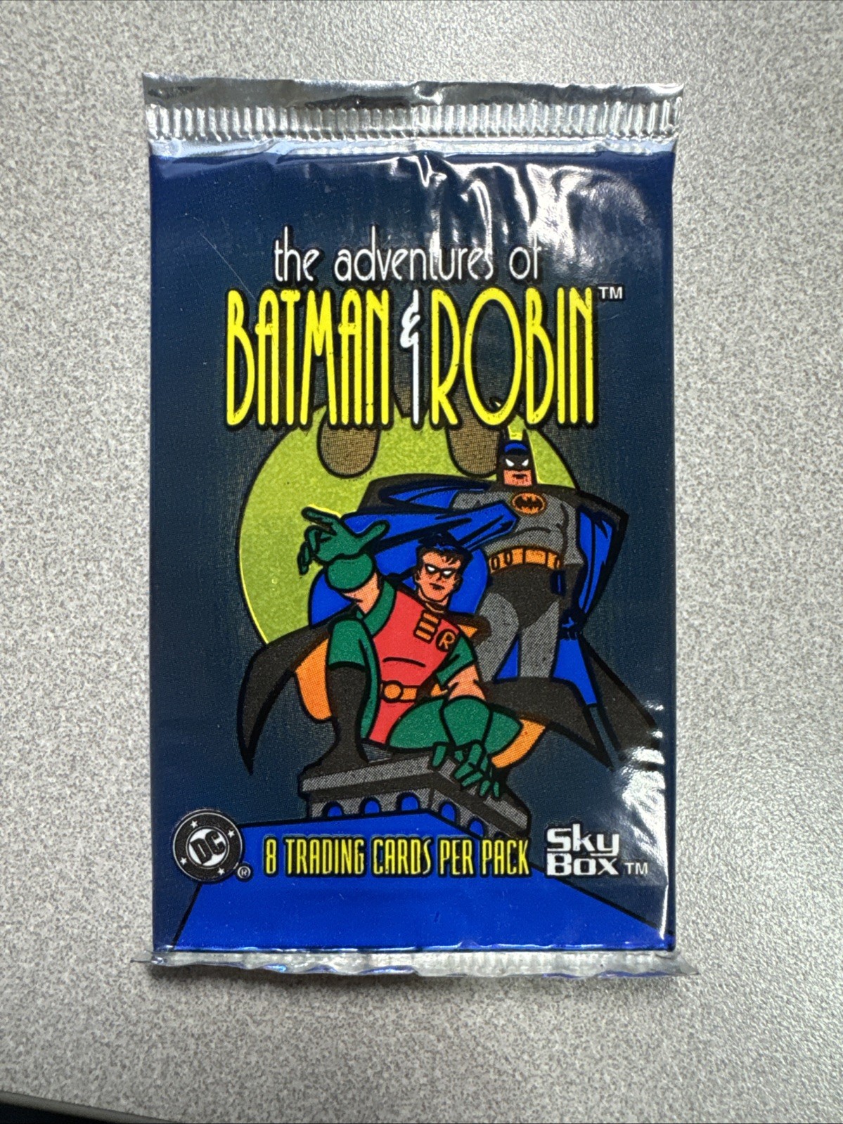 32 Sealed packs the adventures of batman and robin skybox 8 trading cards