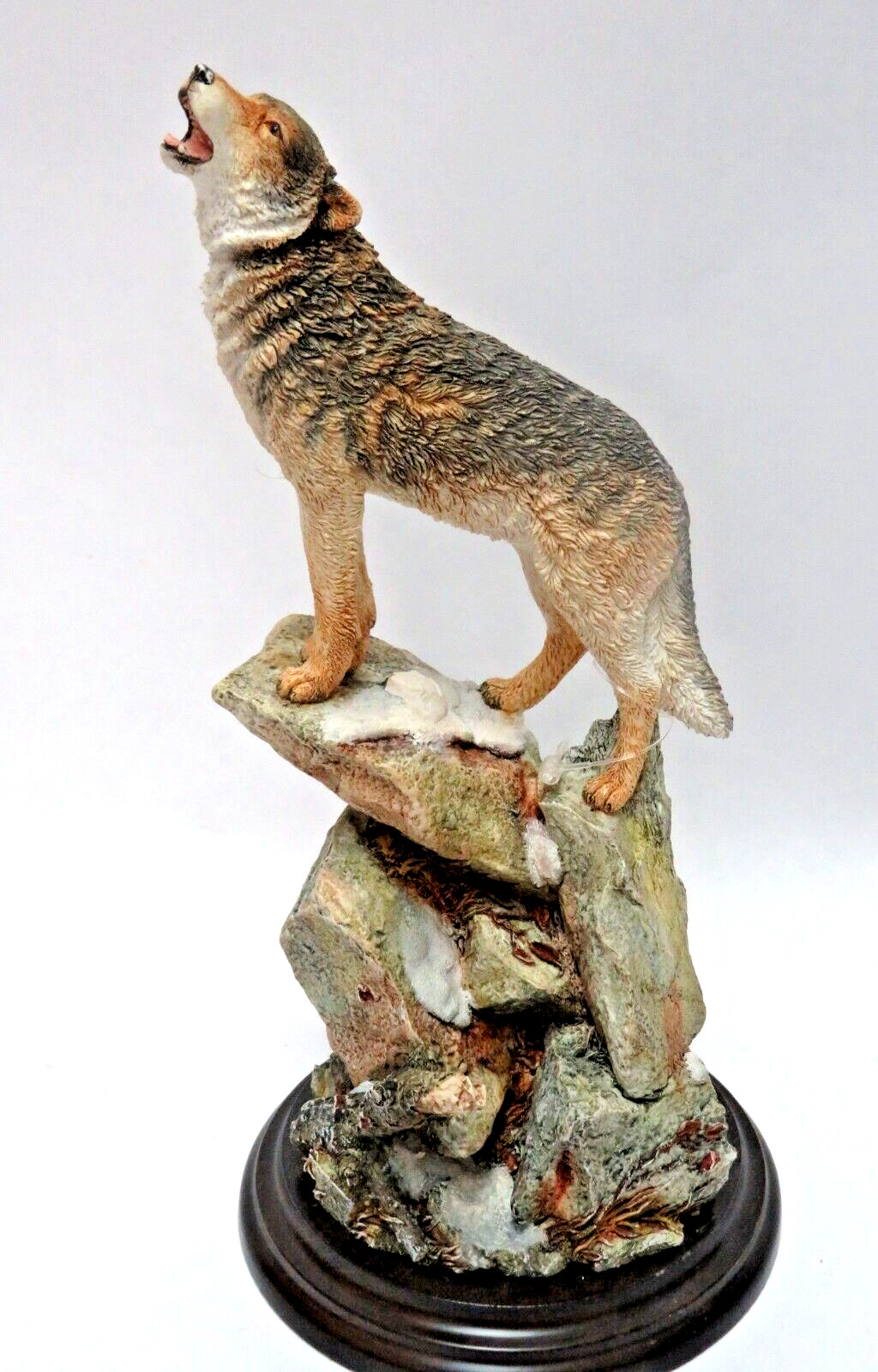 1990\'s Country Artists High Winds Wolf On Mountain #969 K. Sherwin / England