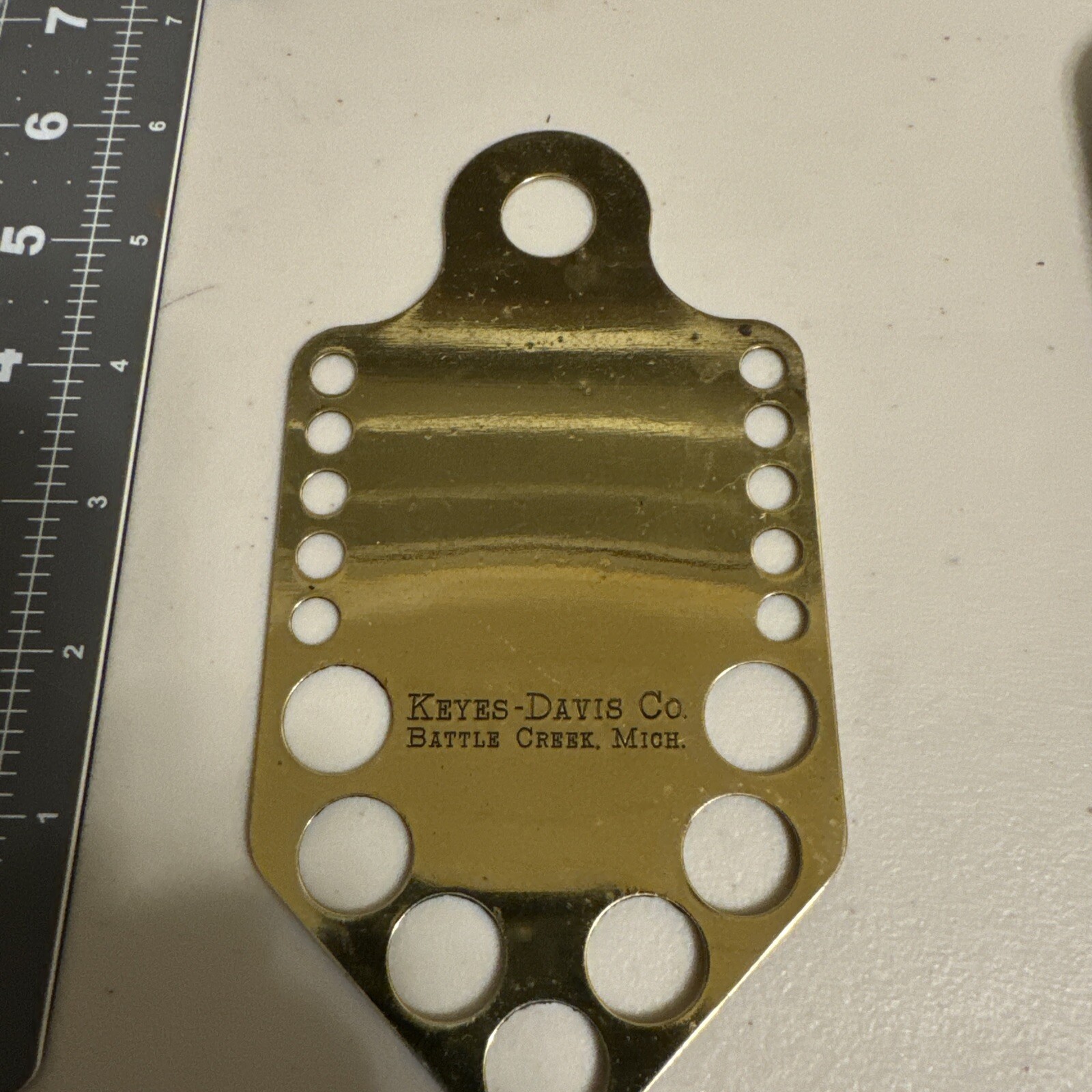 VTG KEYES-DAVIS Laundry Pin HOLDER, ￼ Battle Creek, Michigan, Brass