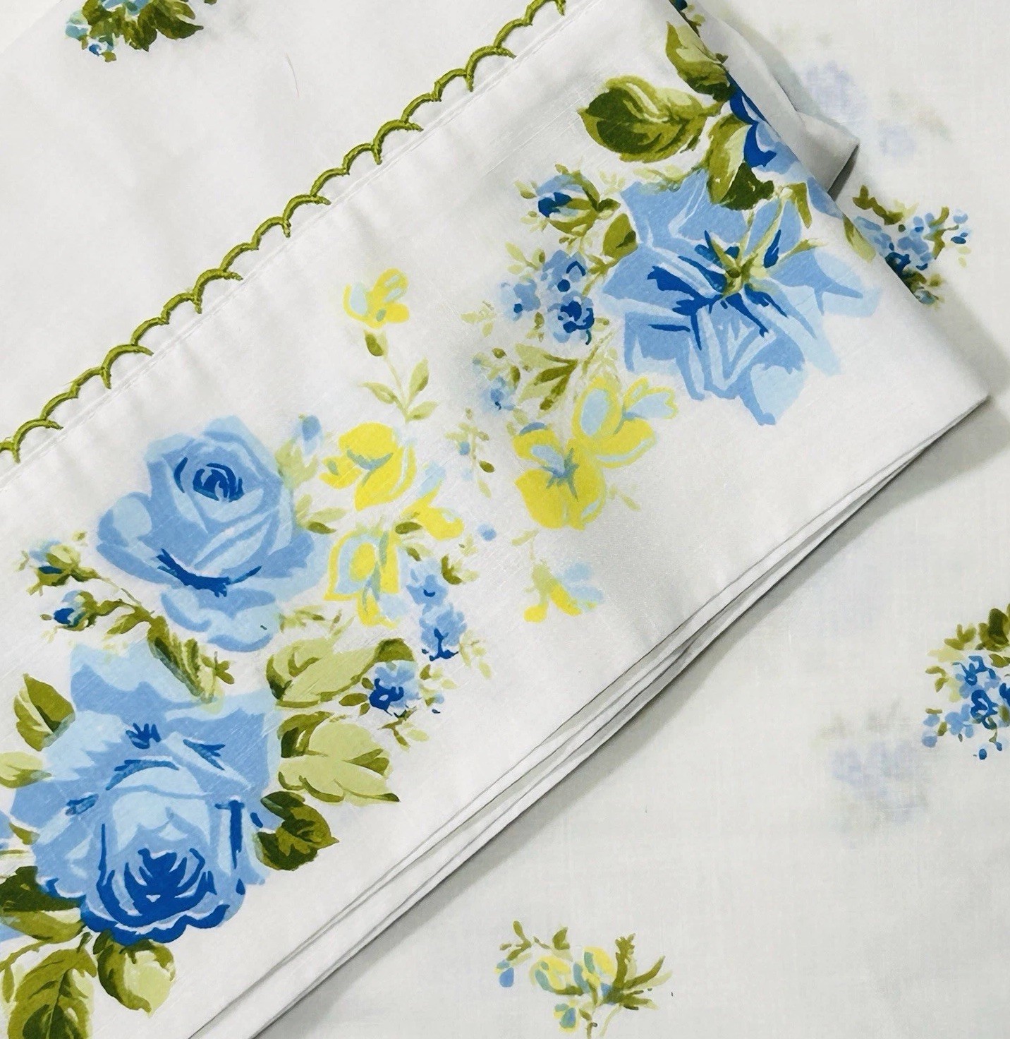 Vintage Springmaid Twin Sheet Set Blue Roses Applique Marvelaire Percale READ Vintage Springmaid Twin Sheet Set Blue Roses Applique Marvelaire Percale READ
