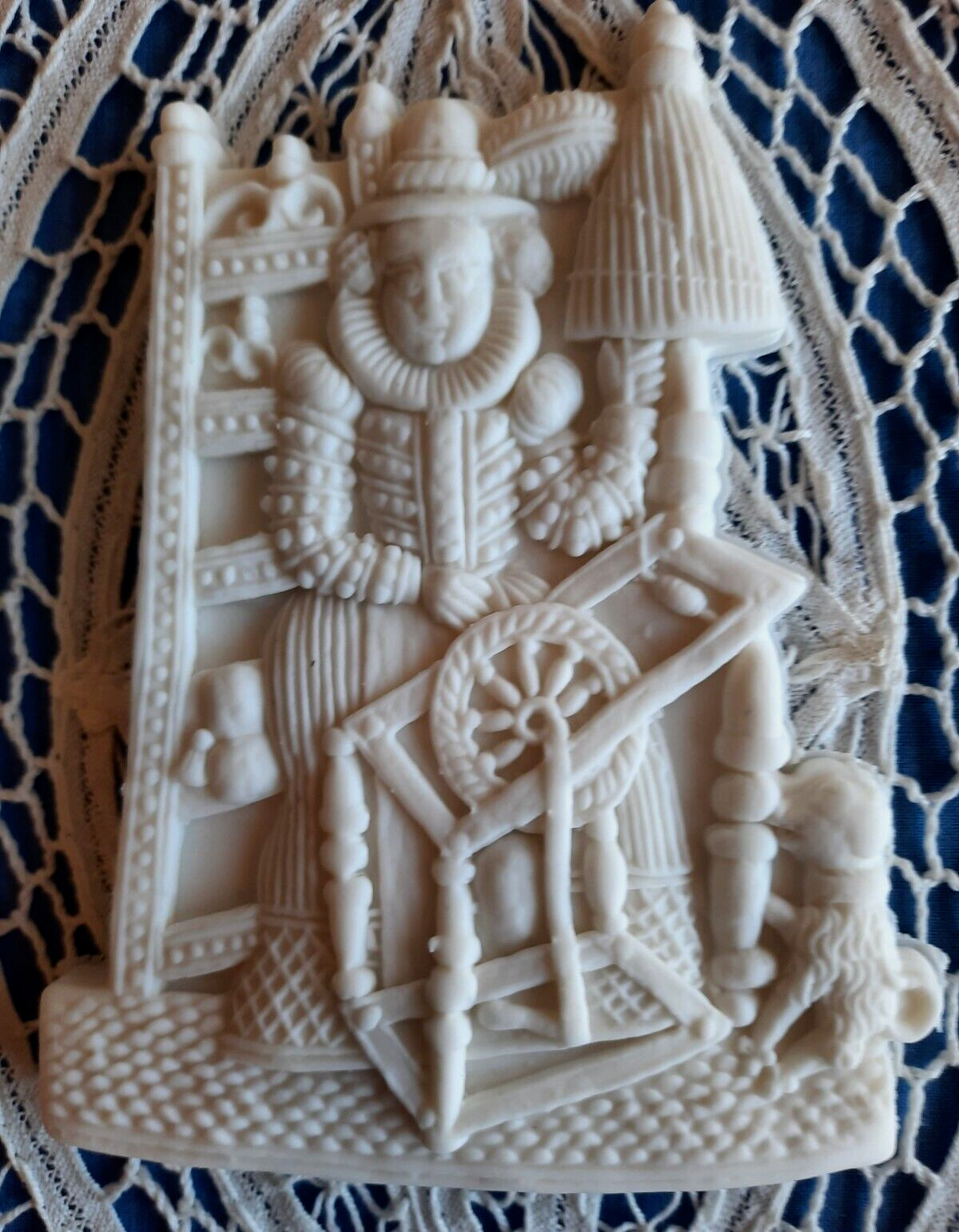 RETIRED SPRINGERLE SPECULAAS GINGERBREAD Cookie Press Mold - LADY SPINNER W/ DOG