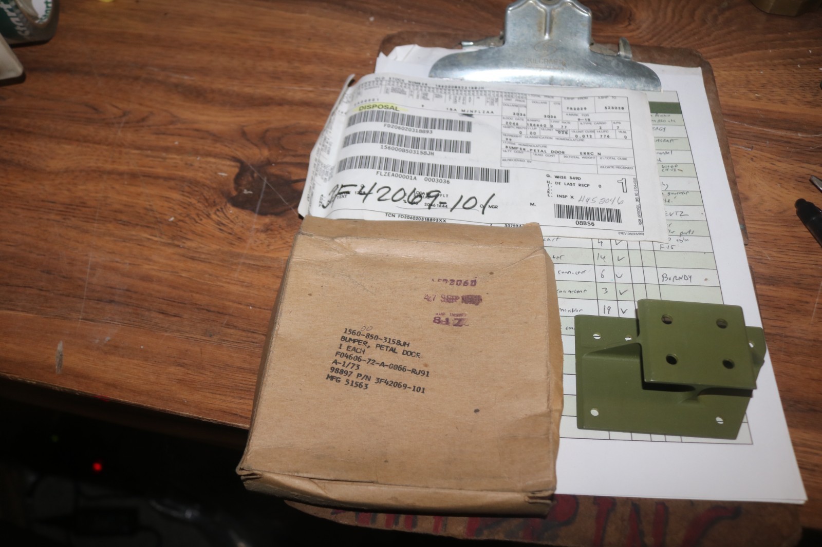 NOS  Lockheed C-141 Starlifter door bracket PN 3F42069-101 1560-00-850-3158