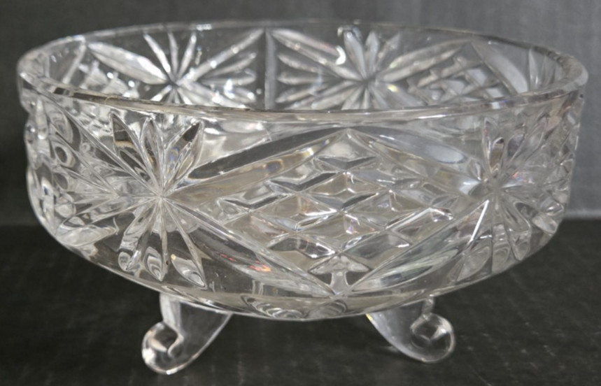Cut Glass Style Footed Bowl Three-Toed Clear Glass 6 Inch Diameter, Vintage Cut Glass Style Footed Bowl Three-Toed Clear Glass 6 Inch Diameter, Vintage
