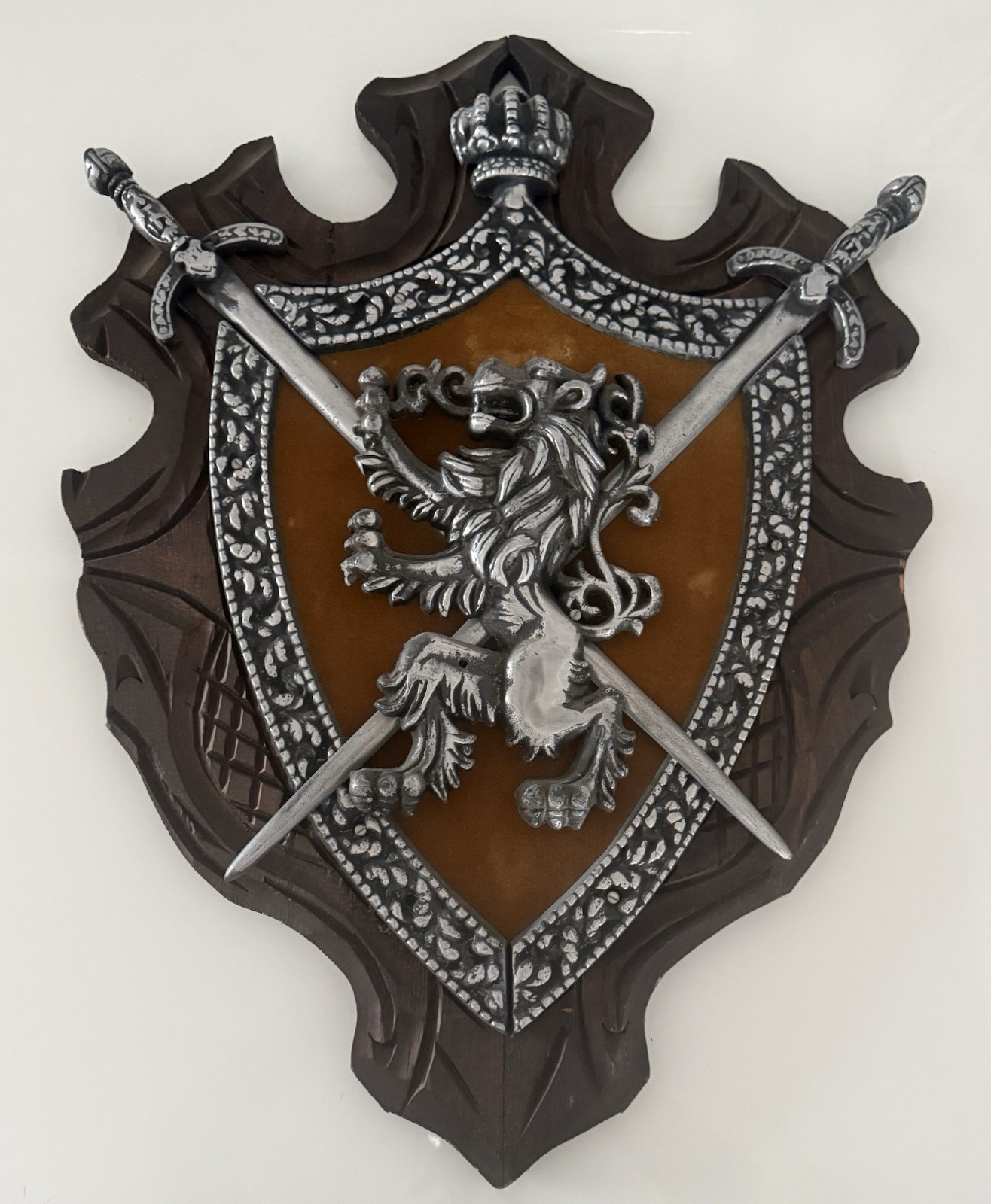 Vintage Medieval Coat Of Arms Plaque 26“X 19” Crossed Swords Lion Wall Display
