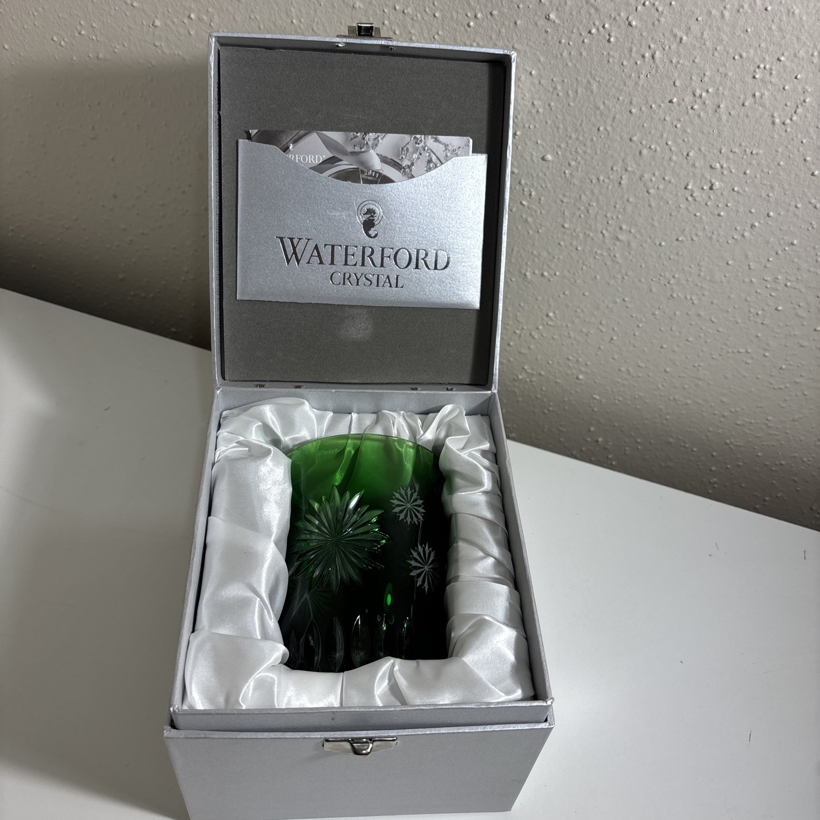 WATERFORD CRYSTAL GREEN SNOWFLAKE WISHES DOF WHISKEY CHRISTMAS GLASS TUMBLER 102