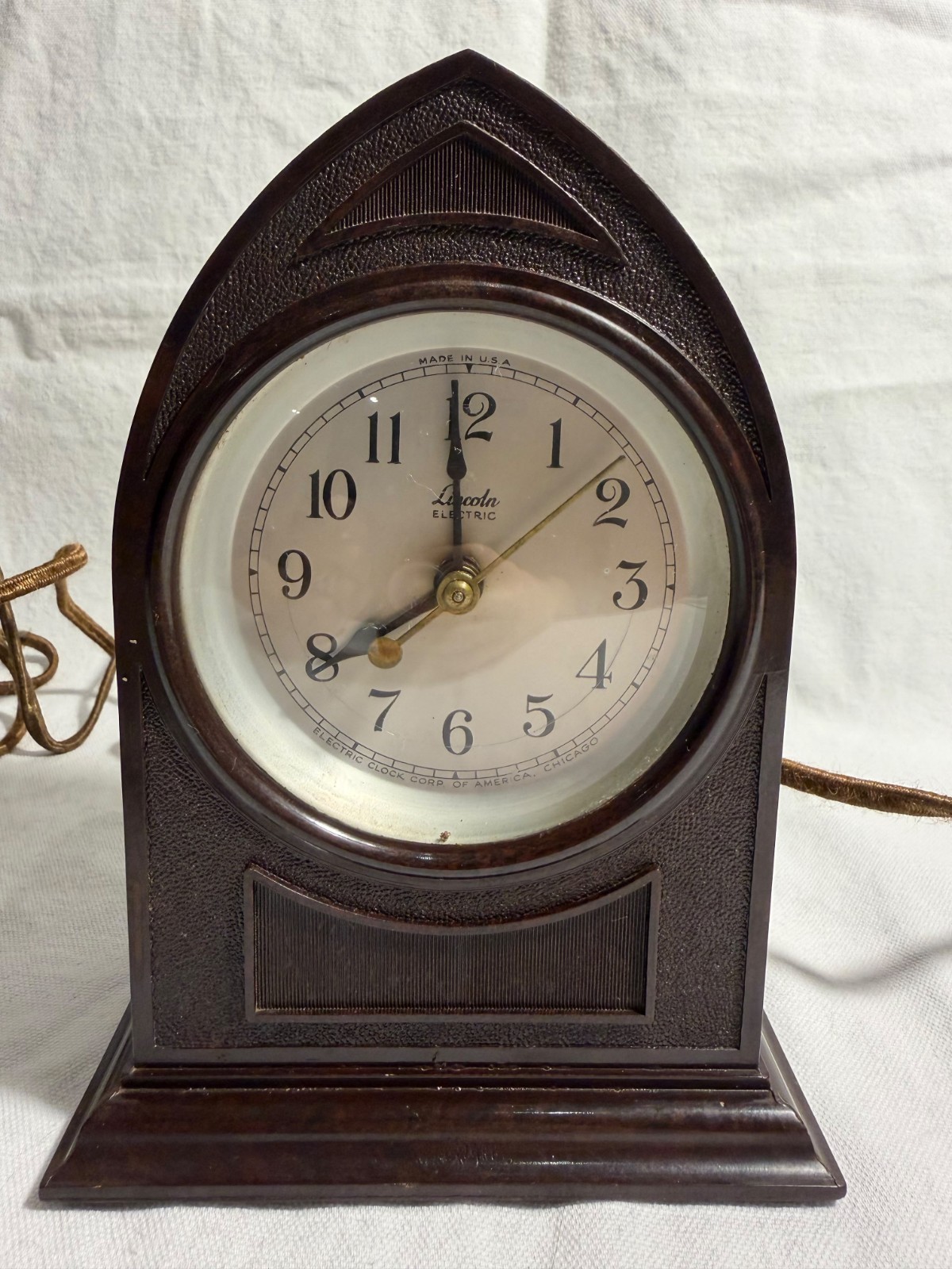 1930s Lincoln Electric Bakelite Cathedral Mantel Clock Art Deco Working USA
