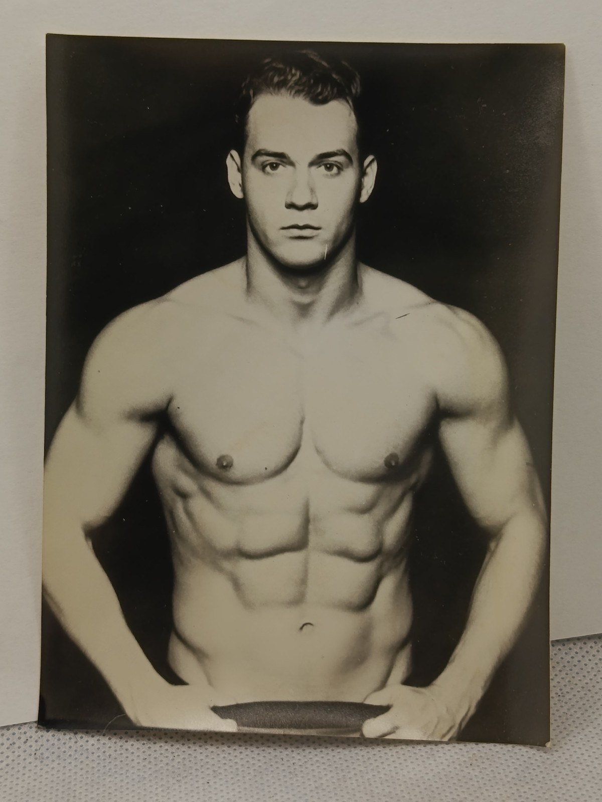 19**Original vintage photo: handsome, attractive man (theme: gay interest) 19**Original vintage photo: handsome, attractive man (theme: gay interest)