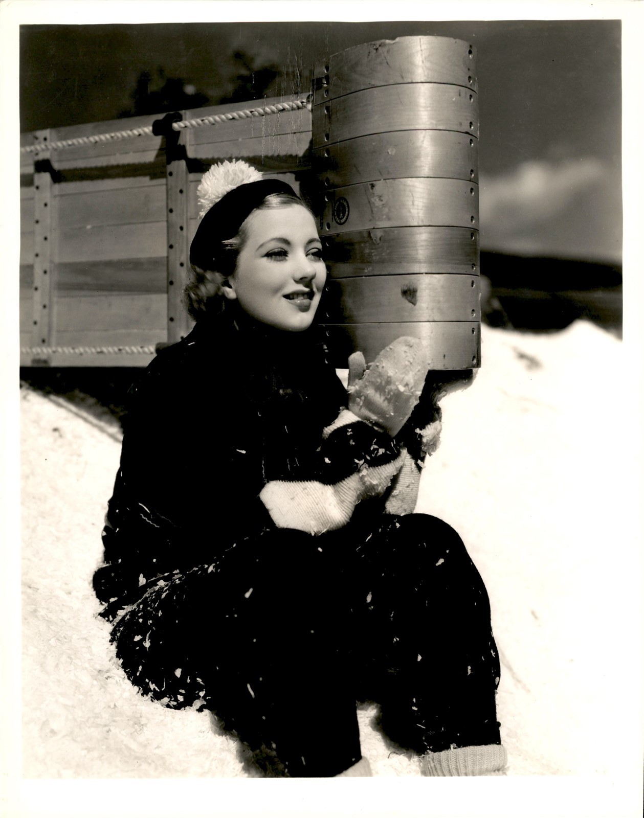 LMPE38 Original Ray Jones Photo ANN SOTHERN SNOW SLED \