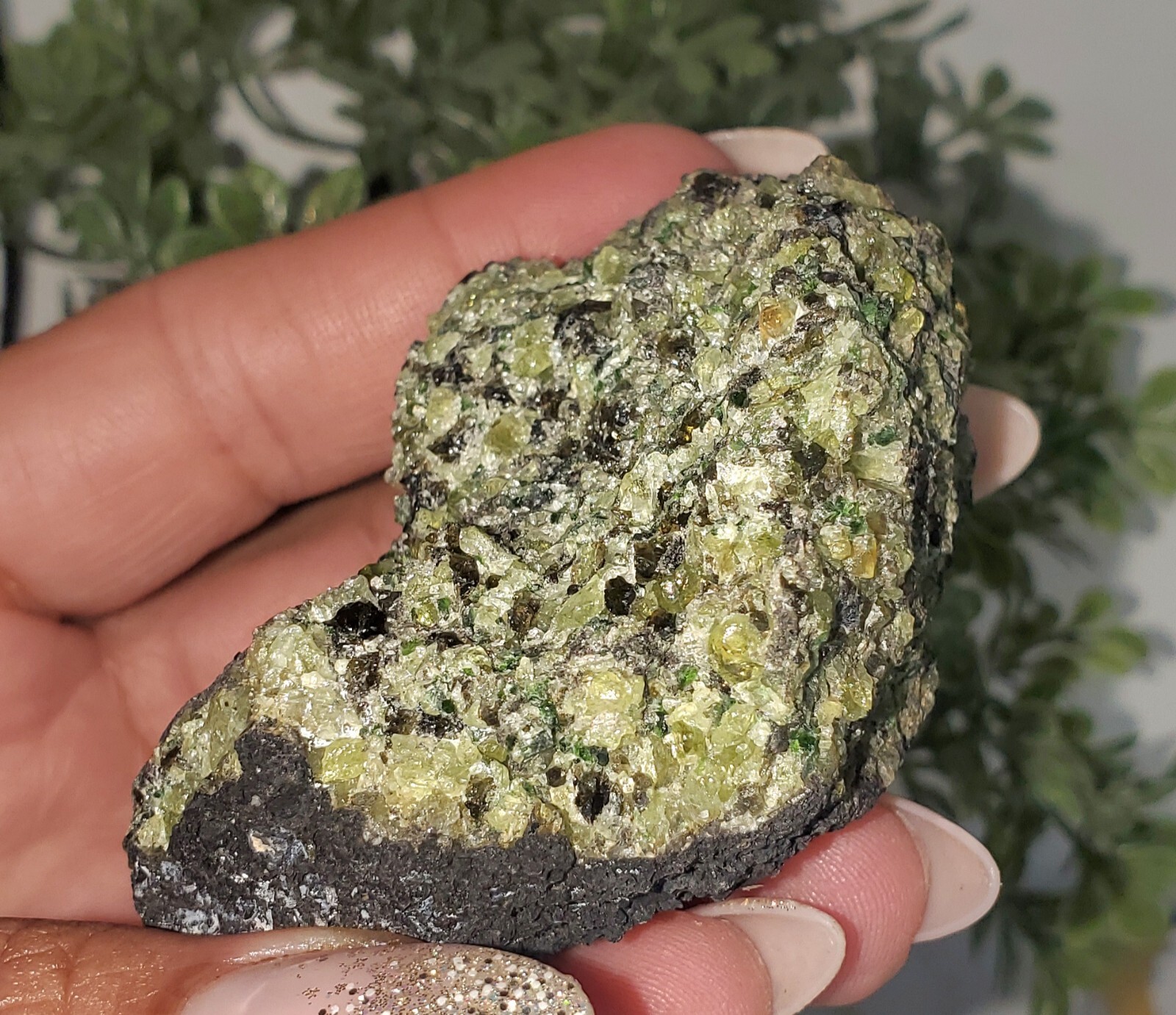 Green Peridot on Basalt Stone 148g EM42