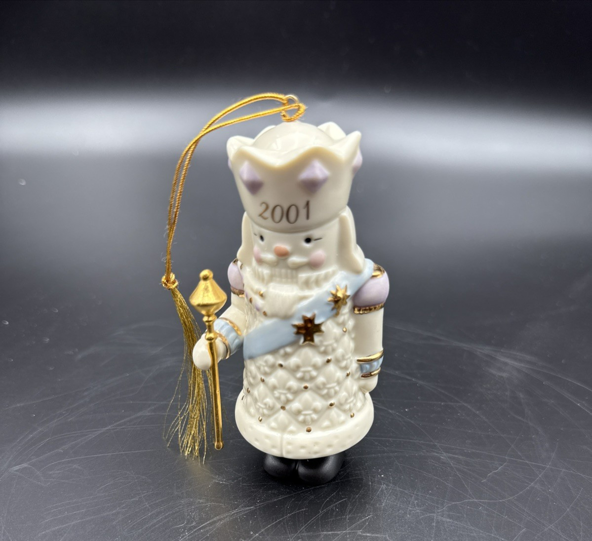 Annual Christmas 2001 Lenox Nutcracker King Ornament  24k Gold Accents