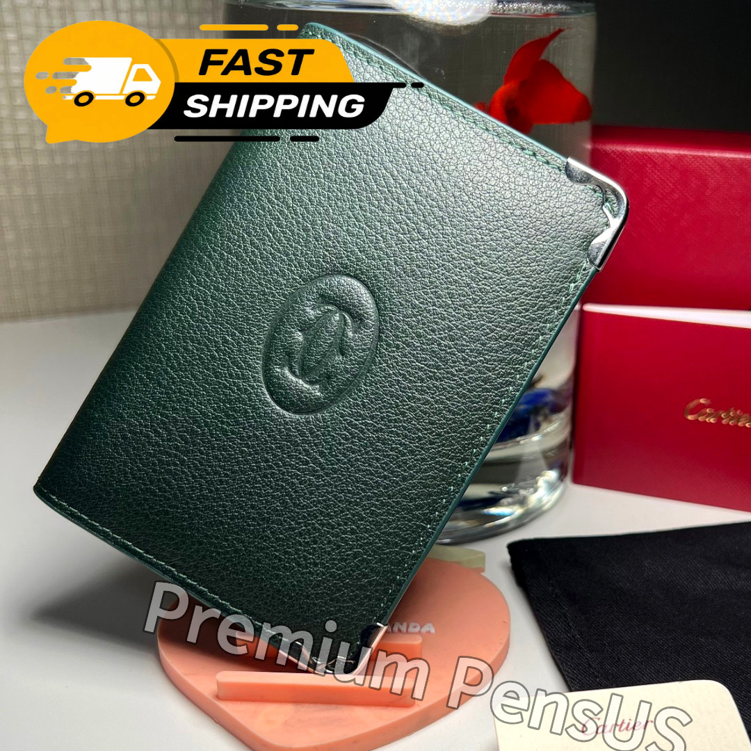 CARTIER Green Leather Bifold Wallet Silver Corner Hardware Rare CARTIER Green Leather Bifold Wallet Silver Corner Hardware Rare