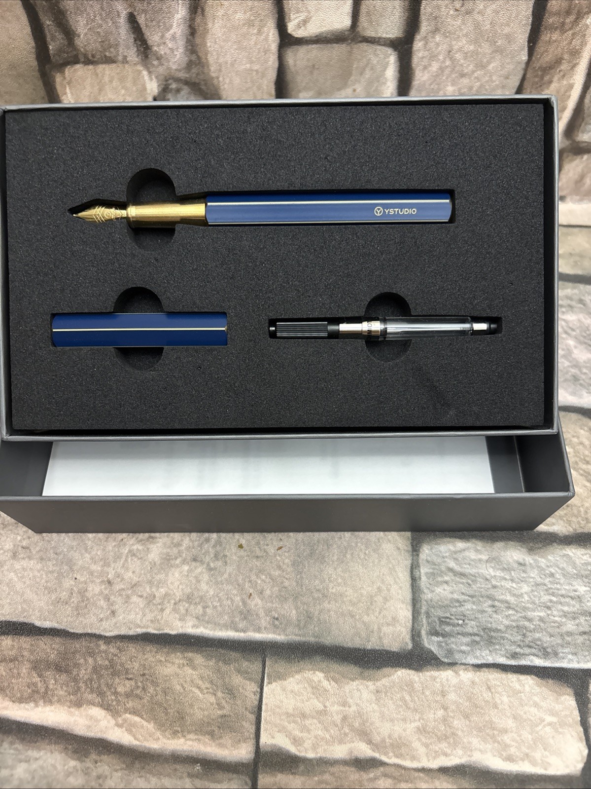 New Ystudio Classic Revolve Fountain Pen in Blue 