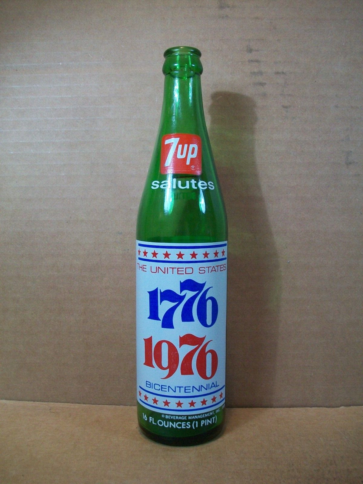 Vintage 1976~7up Commemorative 16oz Bottle~Bicentennial Liberty Bell~10.75