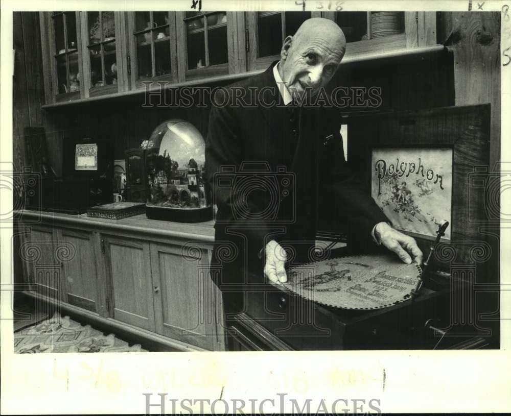 1983 Press Photo Judge S. Sanford Levy and his music box collection - nob81634