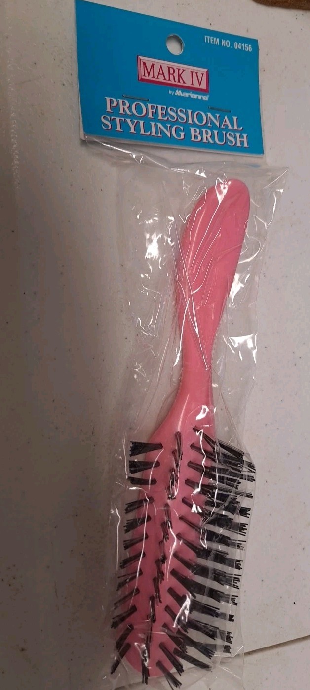 New NOS Vintage Nylon Bristle Hair brush with Pink Plastic handle Marianna