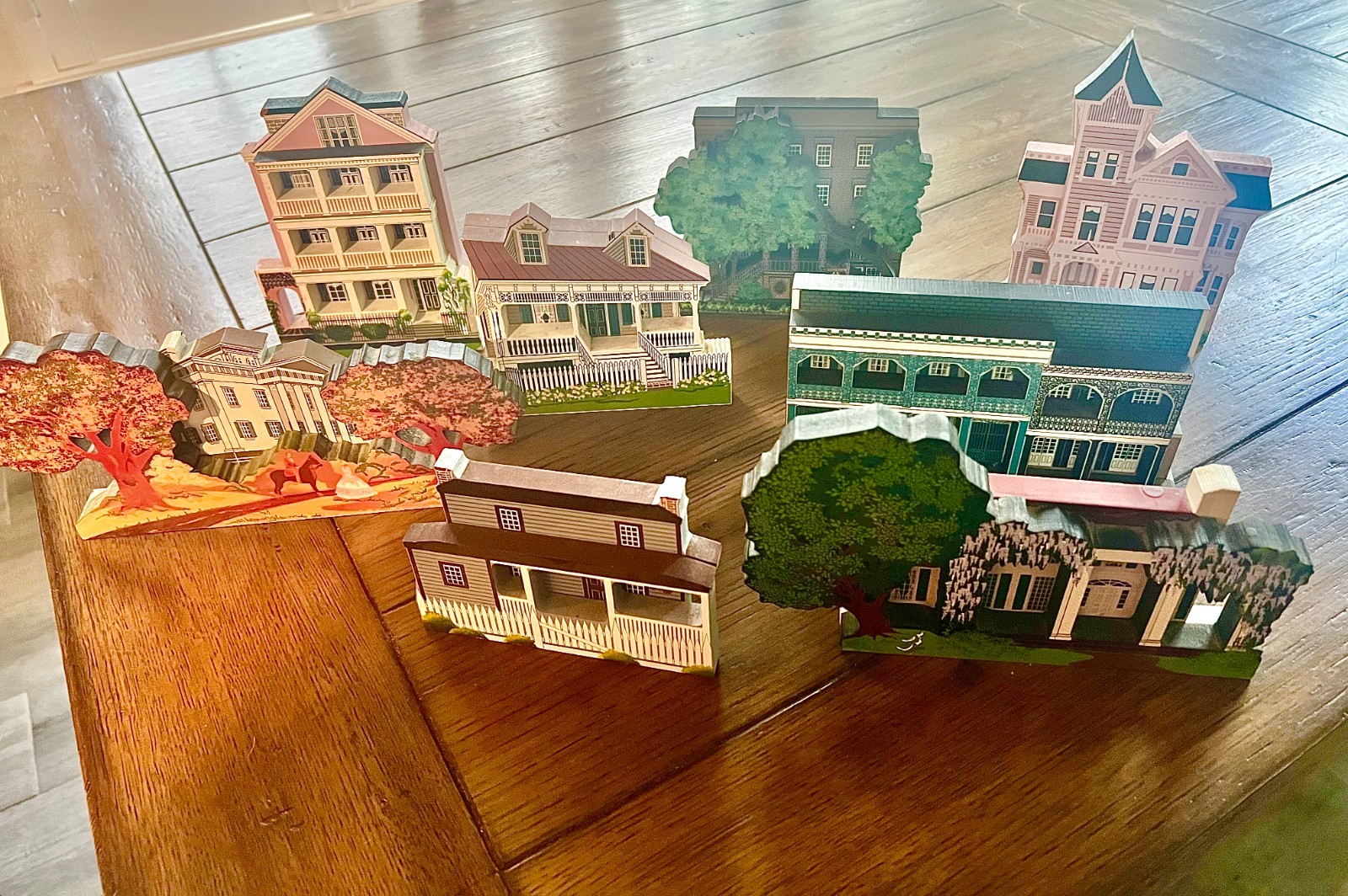 Sheila's Collectibles Houses Lot Of 9 Vintage 1990's
