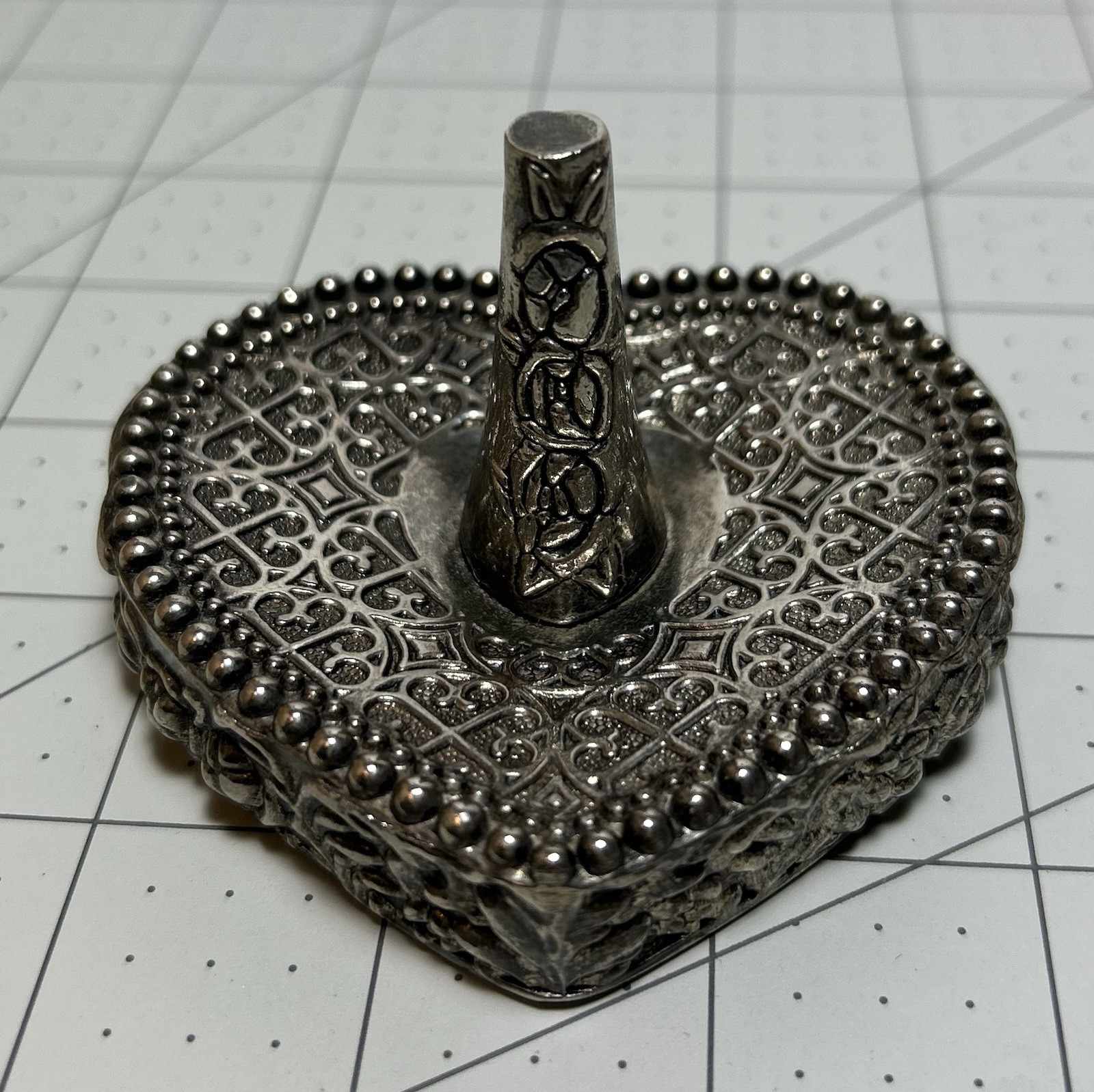 VTG MCM Retro Silver Plate Heart Shape Ring Holder With Blue Velvet Base