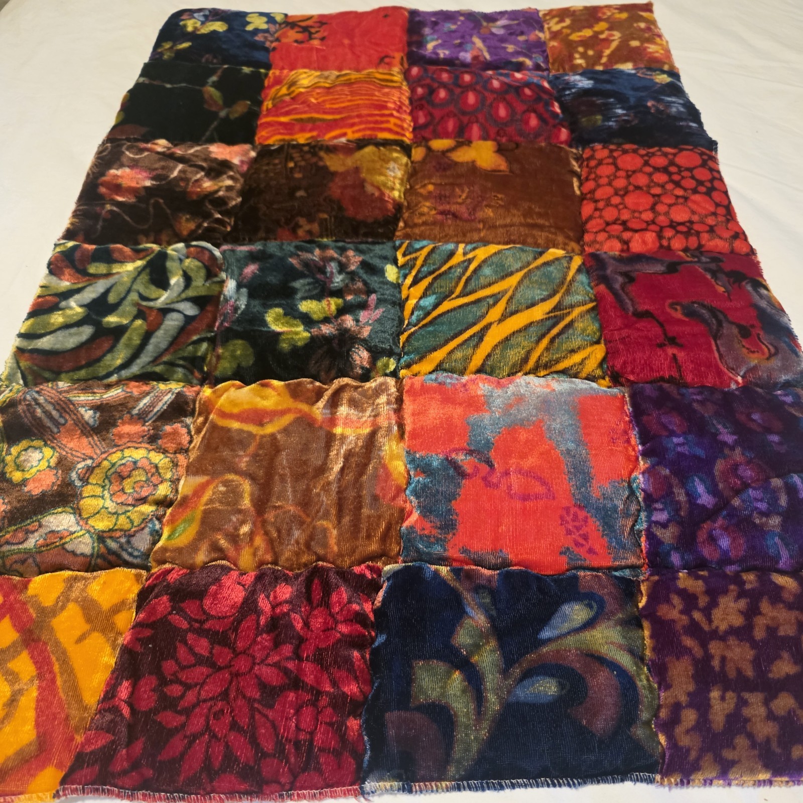 21 × 30 Vintage 1970s Velvet Quilted Blocks Piece Of Bedspread Sample So Pretty 