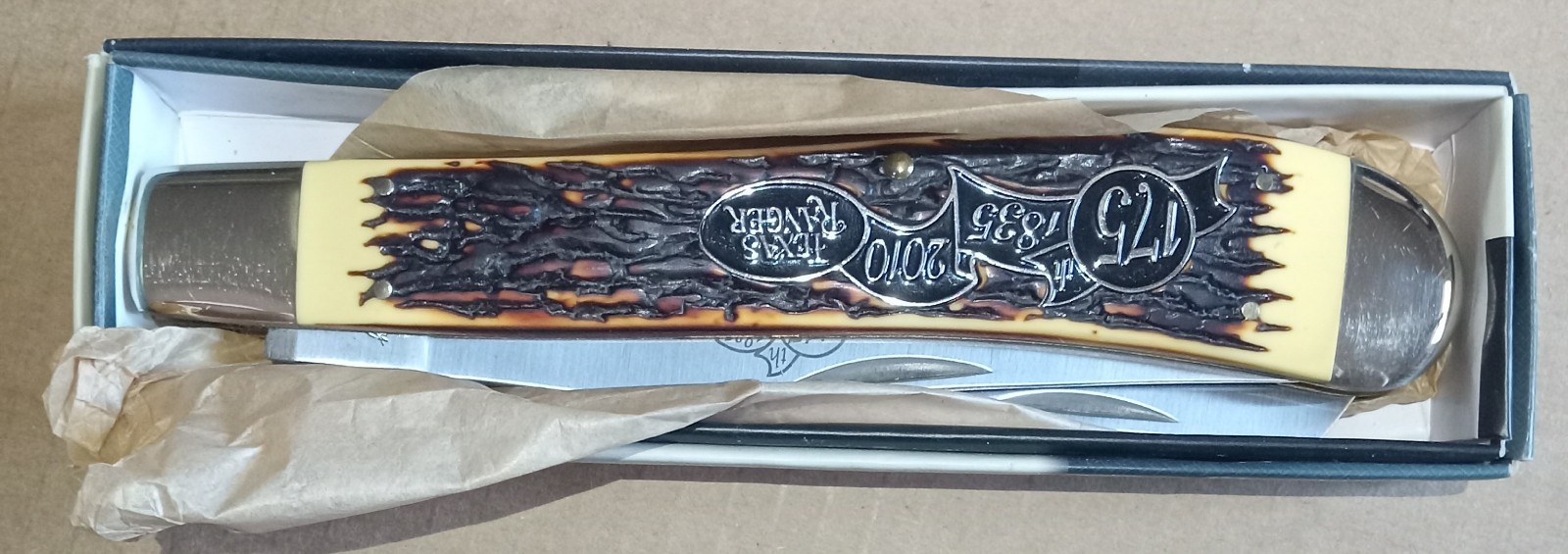 Schrade Uncle Henry Giant Texas Ranger Dealer Display Trapper Knife 15-inch Schrade Uncle Henry Giant Texas Ranger Dealer Display Trapper Knife 15-inch