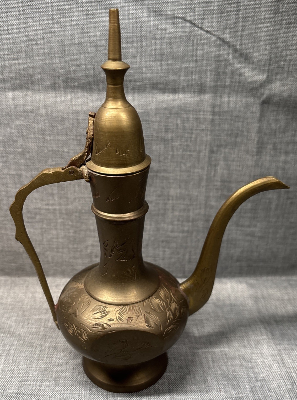 Indian Sarna Brass Ornate Etched  Pitcher Teapot Genie Lamp Ewer. Vintage