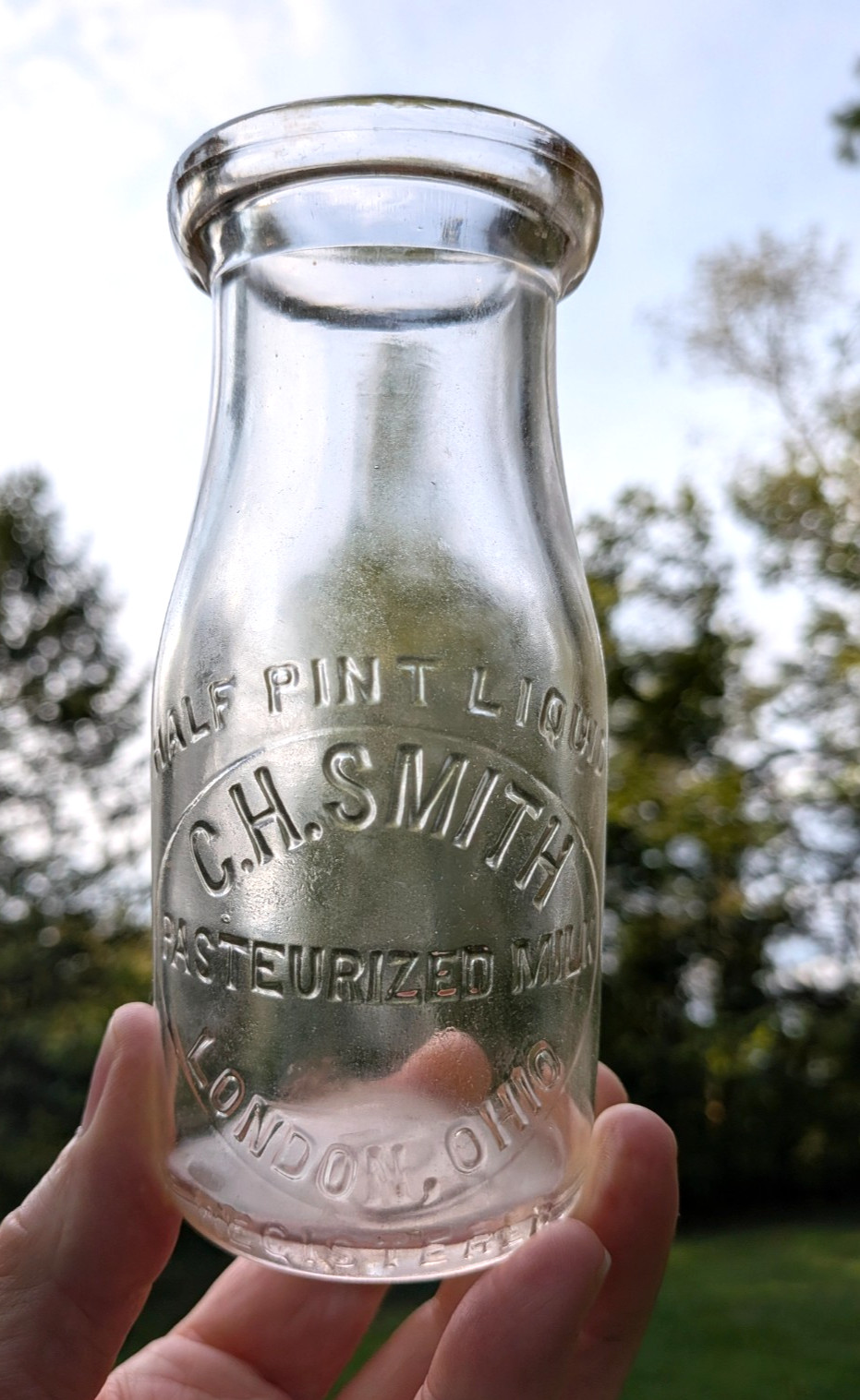 Vintage C.H. Smith Dairy Milk Bottle Half Pint London Ohio Embossed Antique Vintage C.H. Smith Dairy Milk Bottle Half Pint London Ohio Embossed Antique