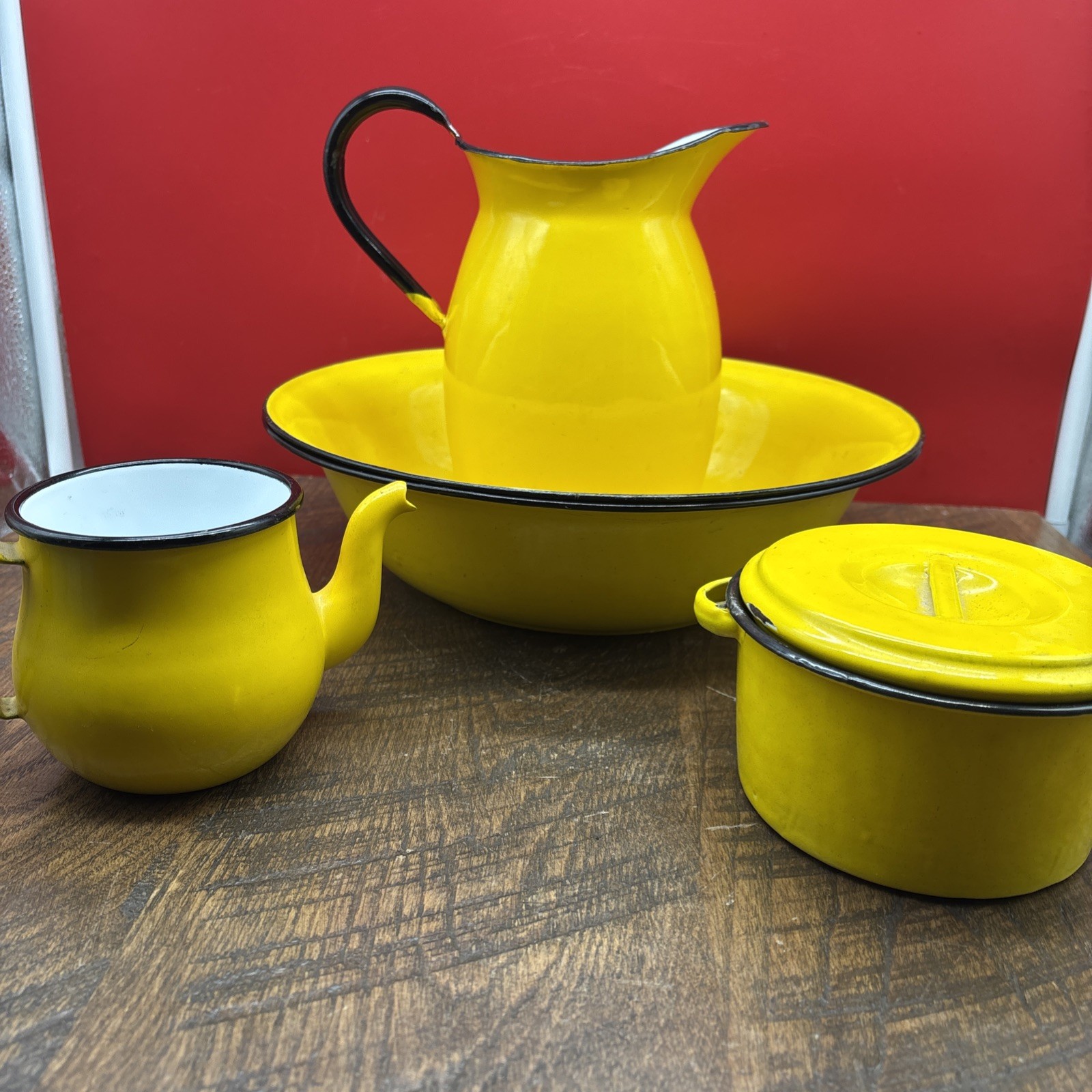 Nice Heavy lot of 5 Pieces Yellow Enamelware Farmhouse Kitchenware Japan
