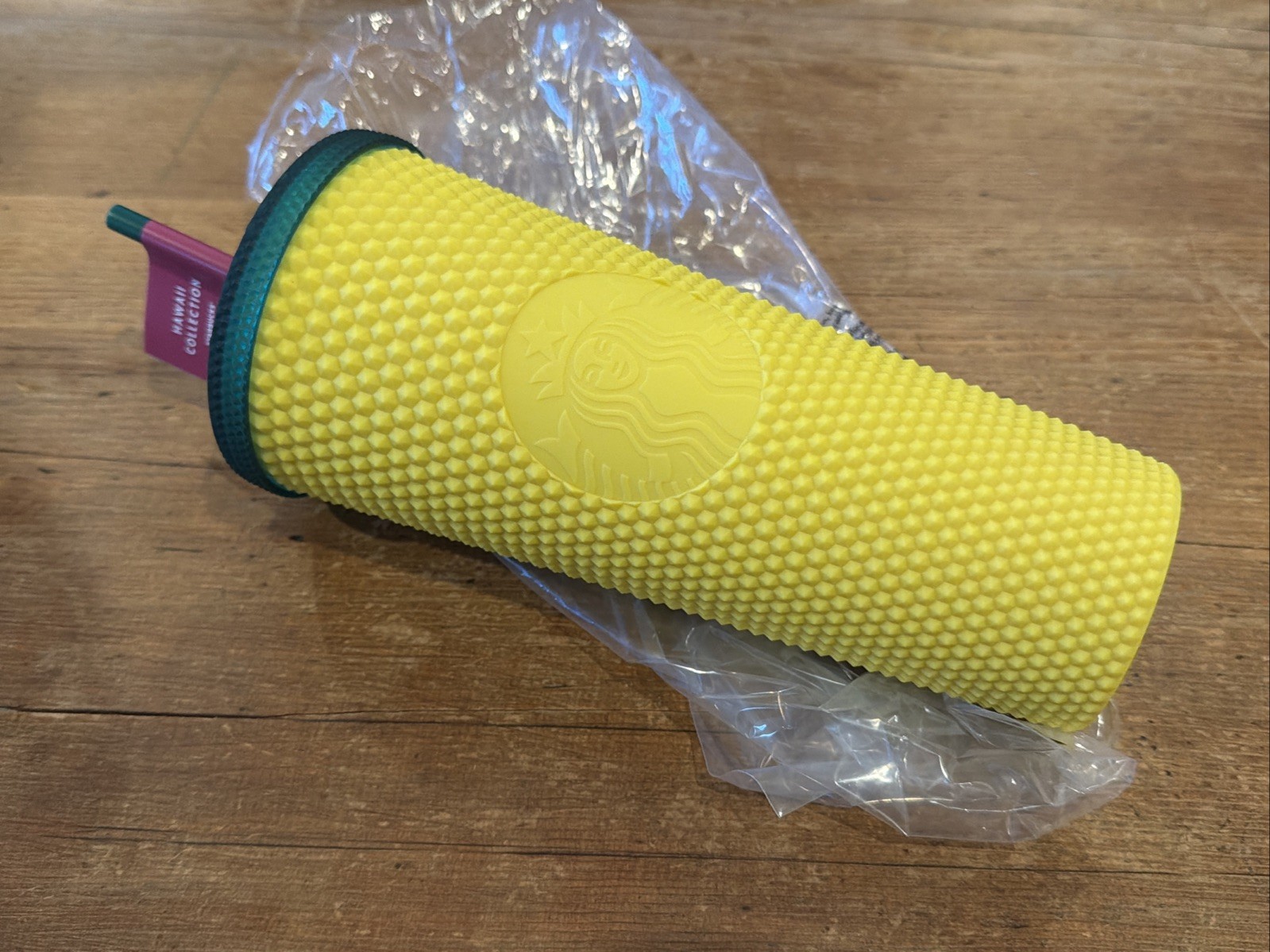 Starbucks Hawaii Pineapple Yellow Studded Tumbler 24 Oz  Textured Cold Cup