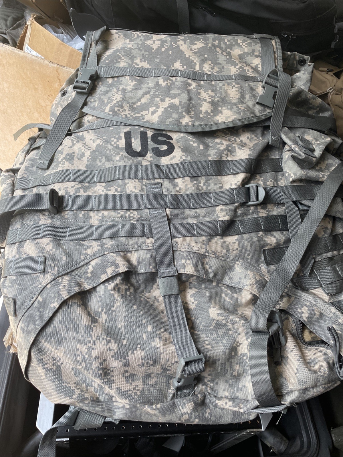 Complete Rucksack Backpack ACU Large Version MOLLE II  Excellent Condition A+