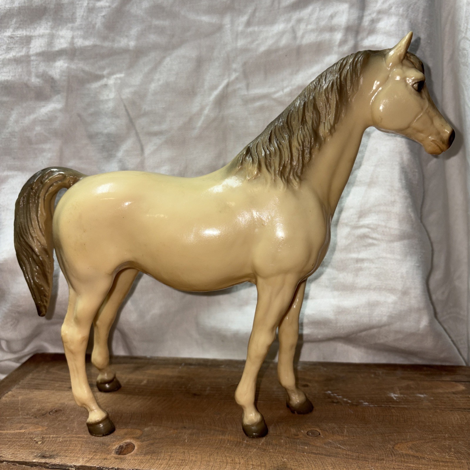 Vintage Breyer Horse Glossy Cream  Traditional Arabian Mare  1960\'s