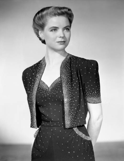 Radio actress Dorothy McGuire She has a role in the radio soap o 1940s Photo 2