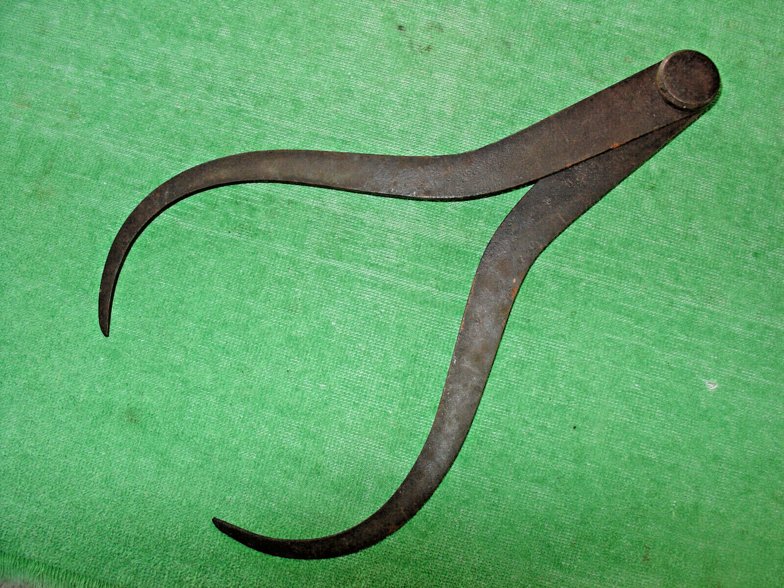 VINTAGE INSIDE OUTSIDE CALIPER 10-1/2