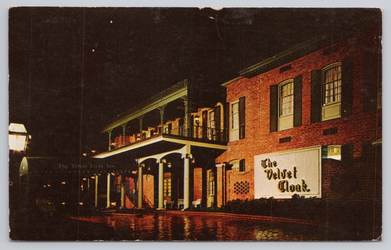 Postcard THE VELVET CLOAK INN 1505 Hillsborough Street Raleigh, North Carolina
