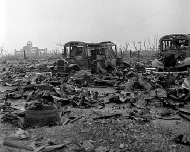 Atomic Bomb Ruins of Hiroshima in 1945 8x10 WWII WW2 Photo 862a